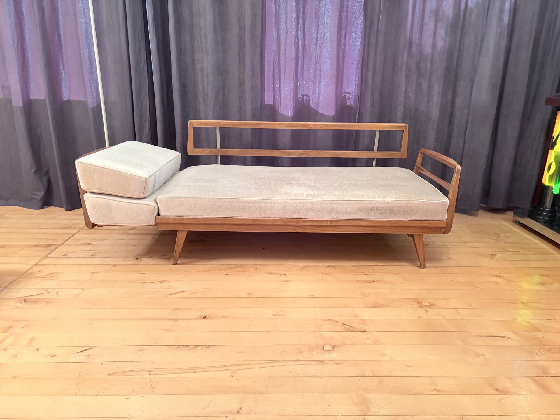 Sofa Stella, beżowy, wiśnia, proj. W. Knoll, Knoll Antimott, Niemcy, lata 50. - 393390