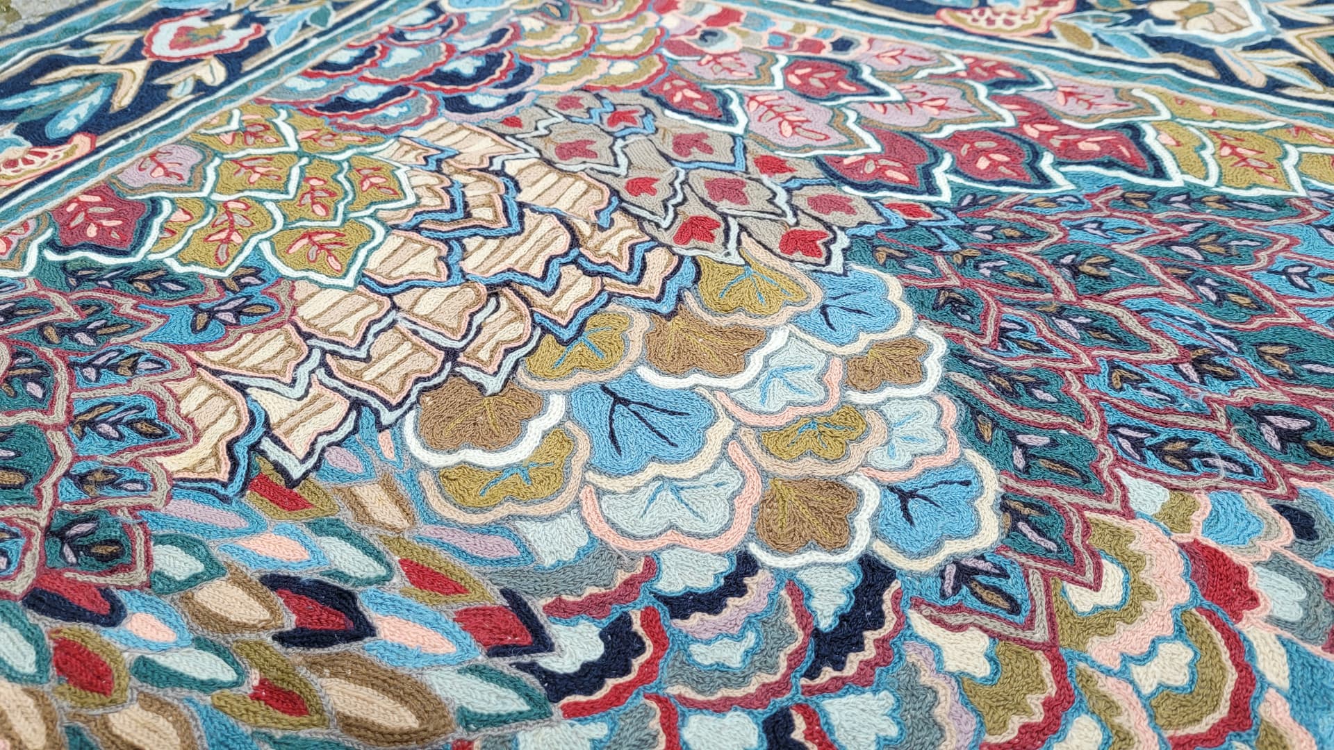 Kilim tapestry, 255x165 cm, blue red brown beige green gold, wool cotton, India, 1990s. - 393427