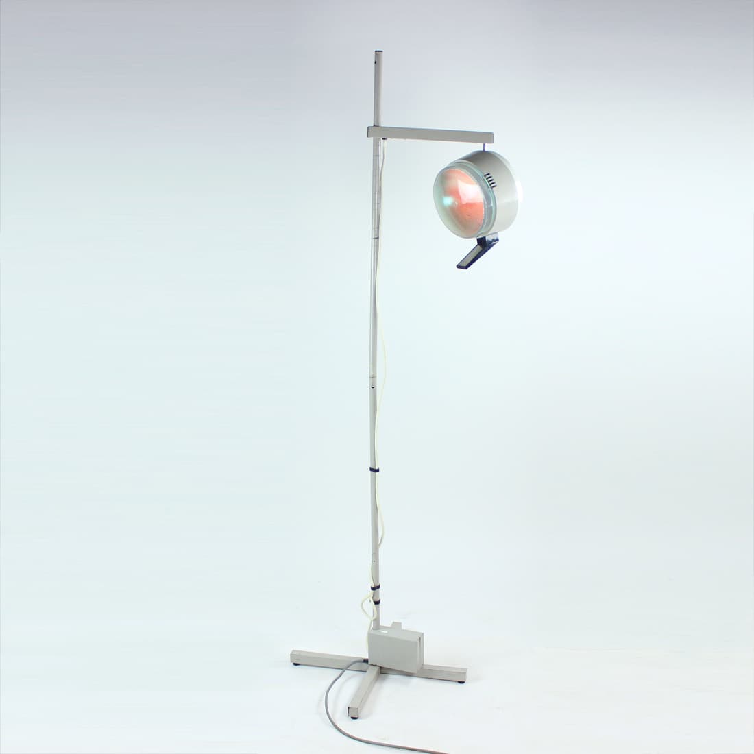 Lampa podłogowa lekarska, szary, stal, Czechosłowacja, lata 50. - 393492