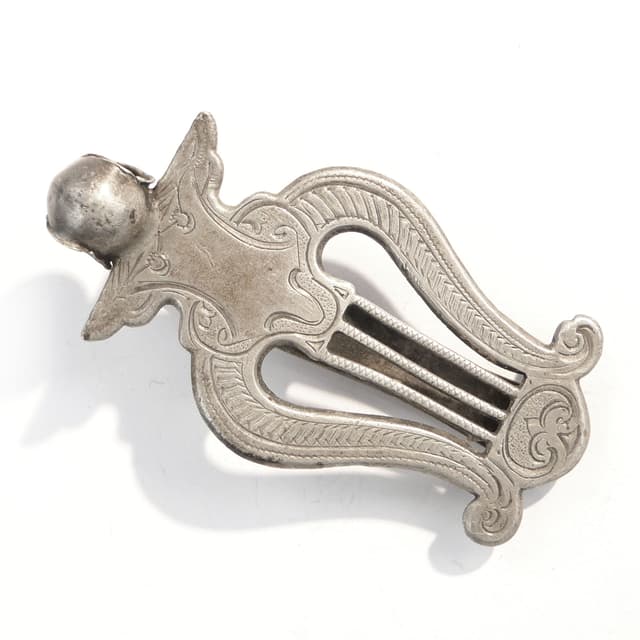 Watch Fob Pendant Lyre, silver, Austro-Hungary, early 20th c. - DIMENSION