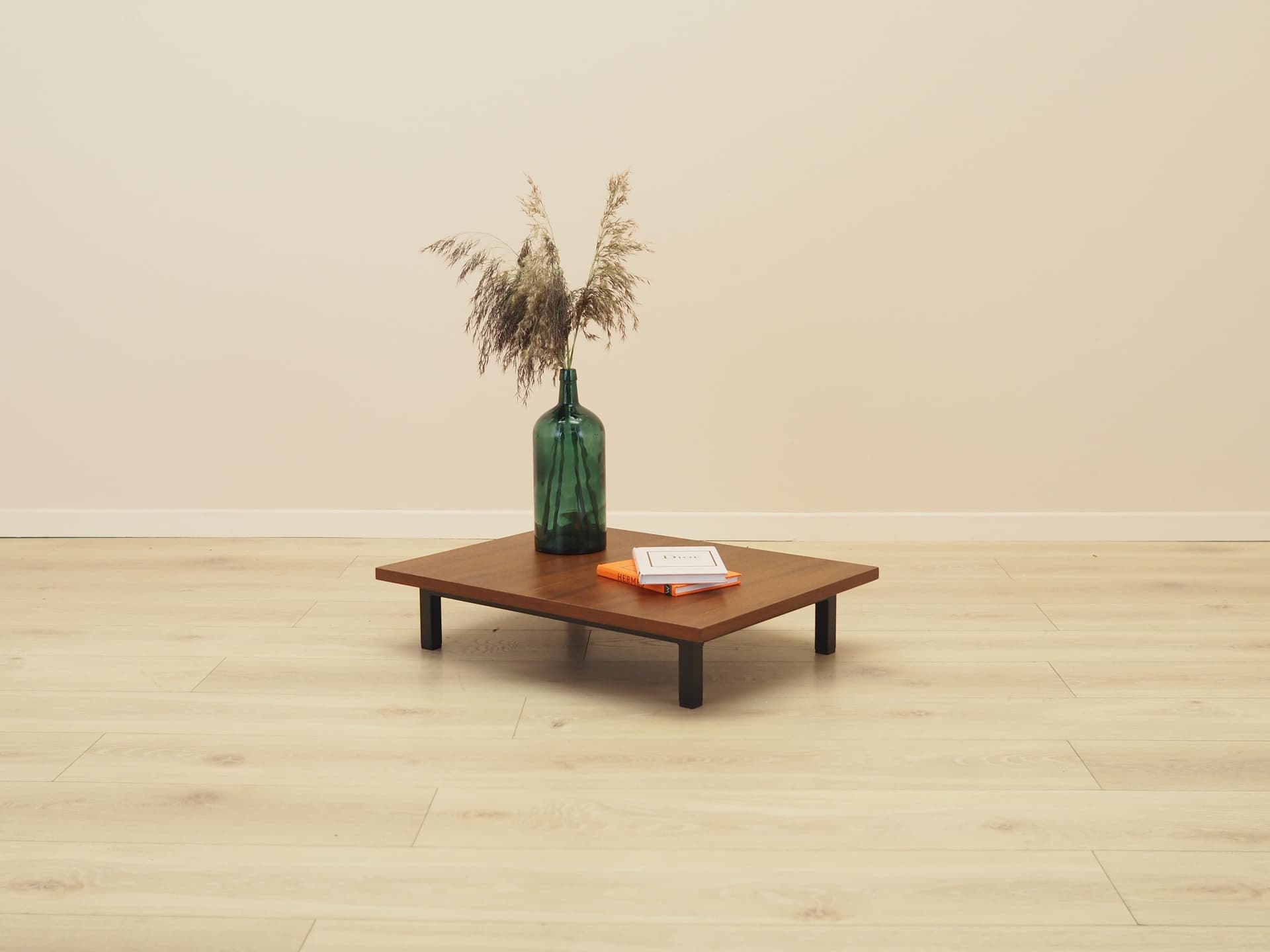 Stolik kawowy, teak brązowy, metal czarny, Szwecja, lata 80. - 393656
