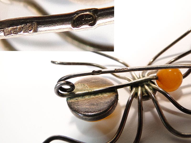 Modernist brooch, yellow amber, silver, Poland, 1960s - 393911