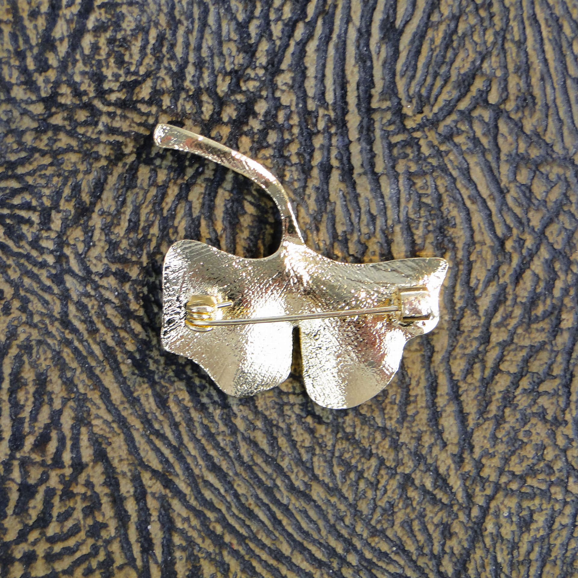 Brooch ginkgo leaf, gold, other metal enamel rhinestone, Czech Republic, 1990s. - 393980