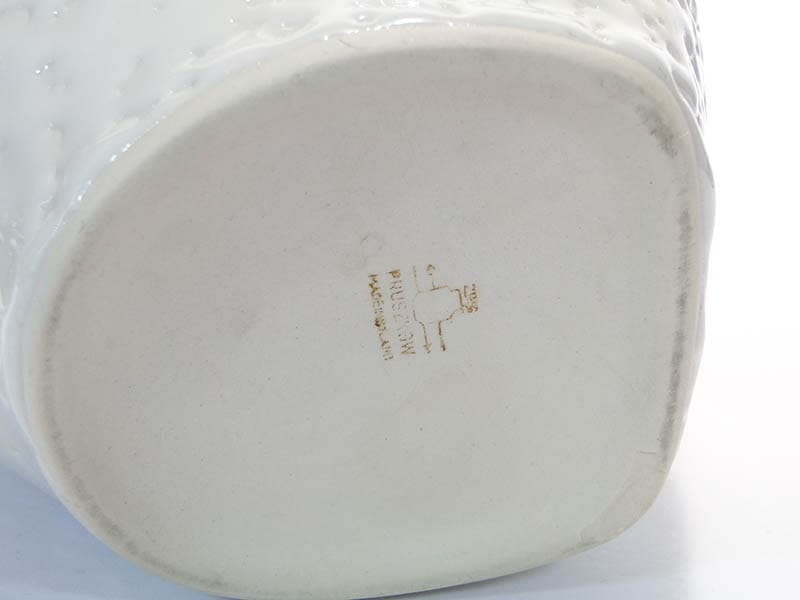 Vase New Look, white porcelain stoneware, by W. Gołajewska, Poland, 1960s. - 393991