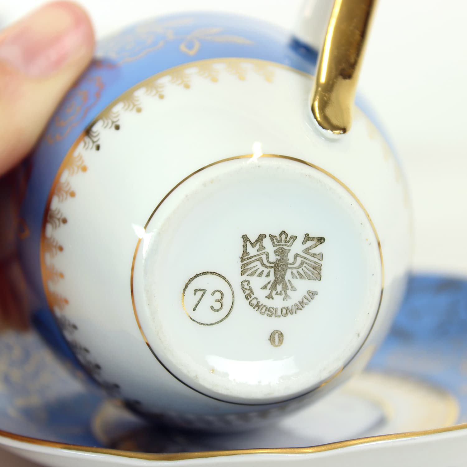 Zestaw sześciu filiżanek i spodków, porcelana niebieska, złocona, Stará Role, Czechosłowacja, lata 50. - 394385