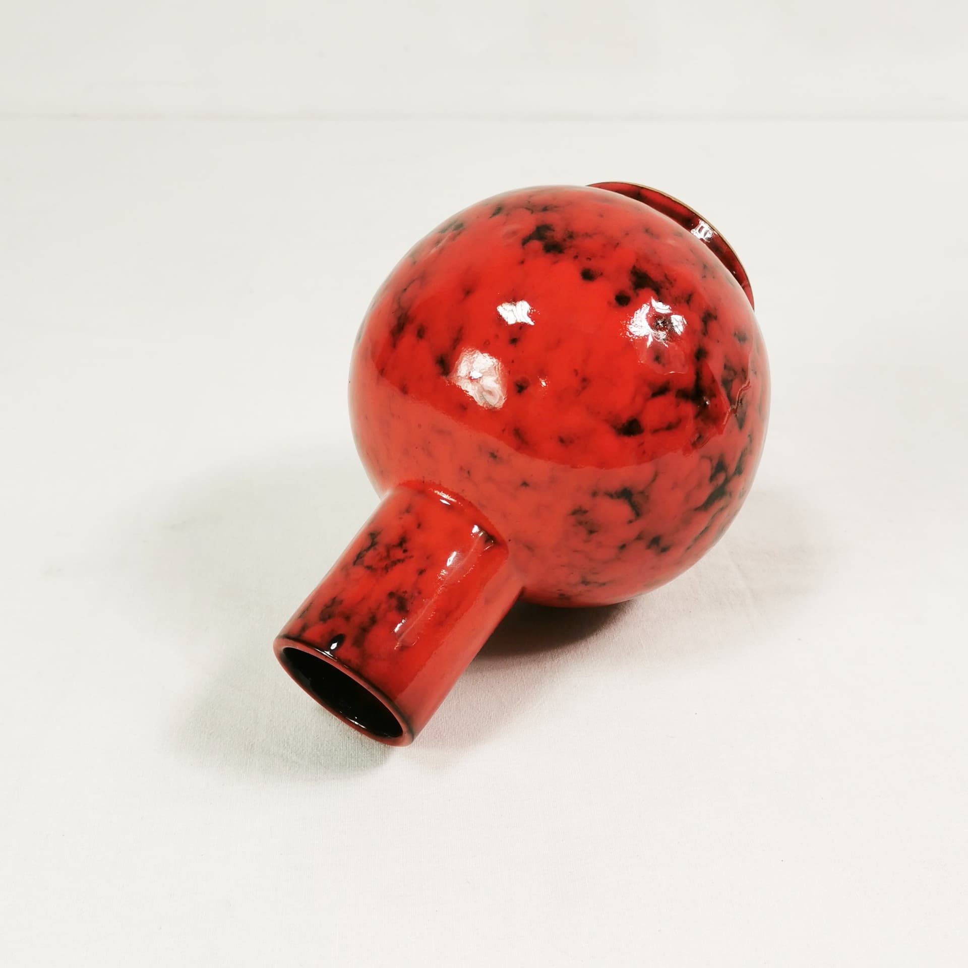 Vase Modernist, red black, ceramic, Italy, 1960s - 394552