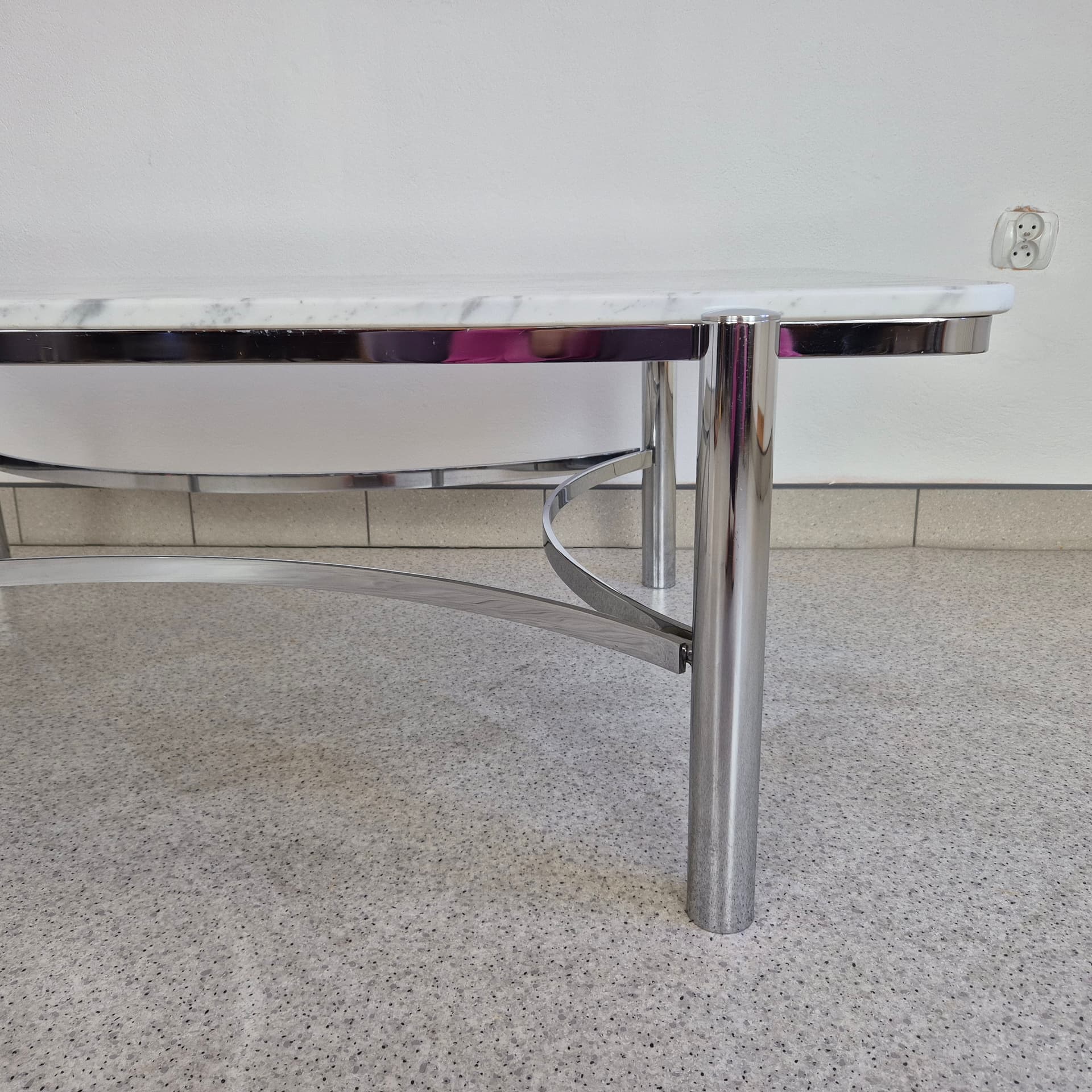 Ława Bianco Carrara, marmur biały, stal chromowana srebrna, Włochy, lata 70. - 394621