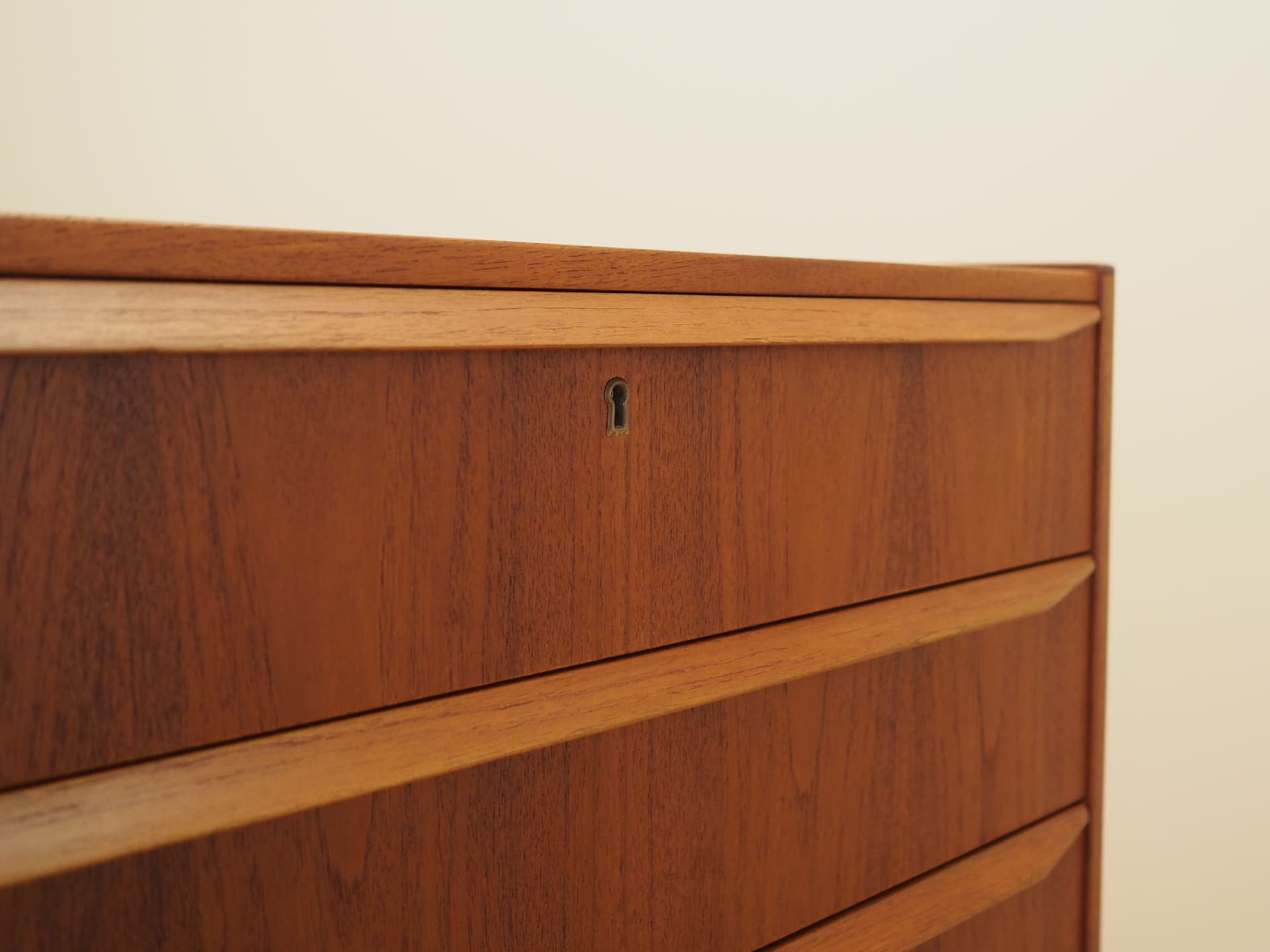 Komoda tallboy, teak brązowy, Dania, lata 60. - 394697