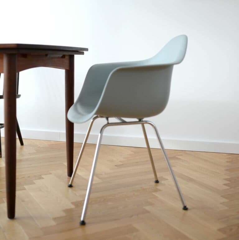 Krzesło DAX, zielony plastik, stal polerowana, proj. C. & R. Eames, Vitra, Niemcy - 395143