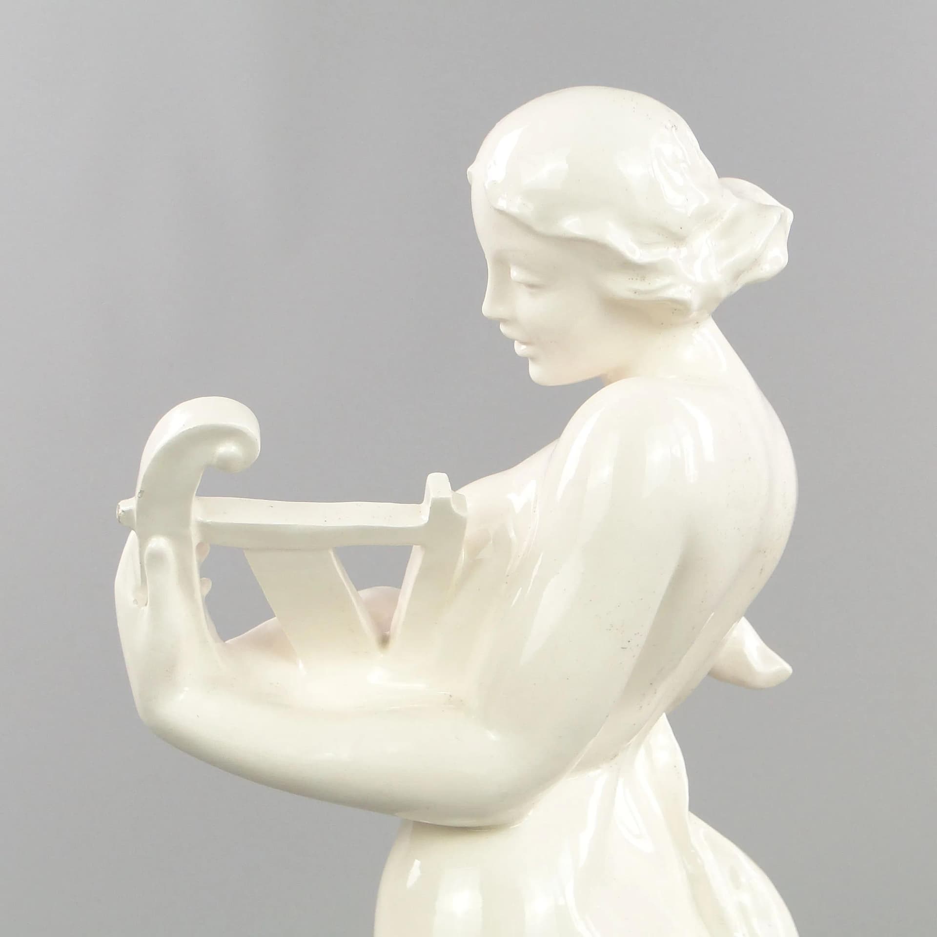 Figura Terpsychora, art déco, porcelana ivory white, Czechosłowacja, lata 30. - 29194