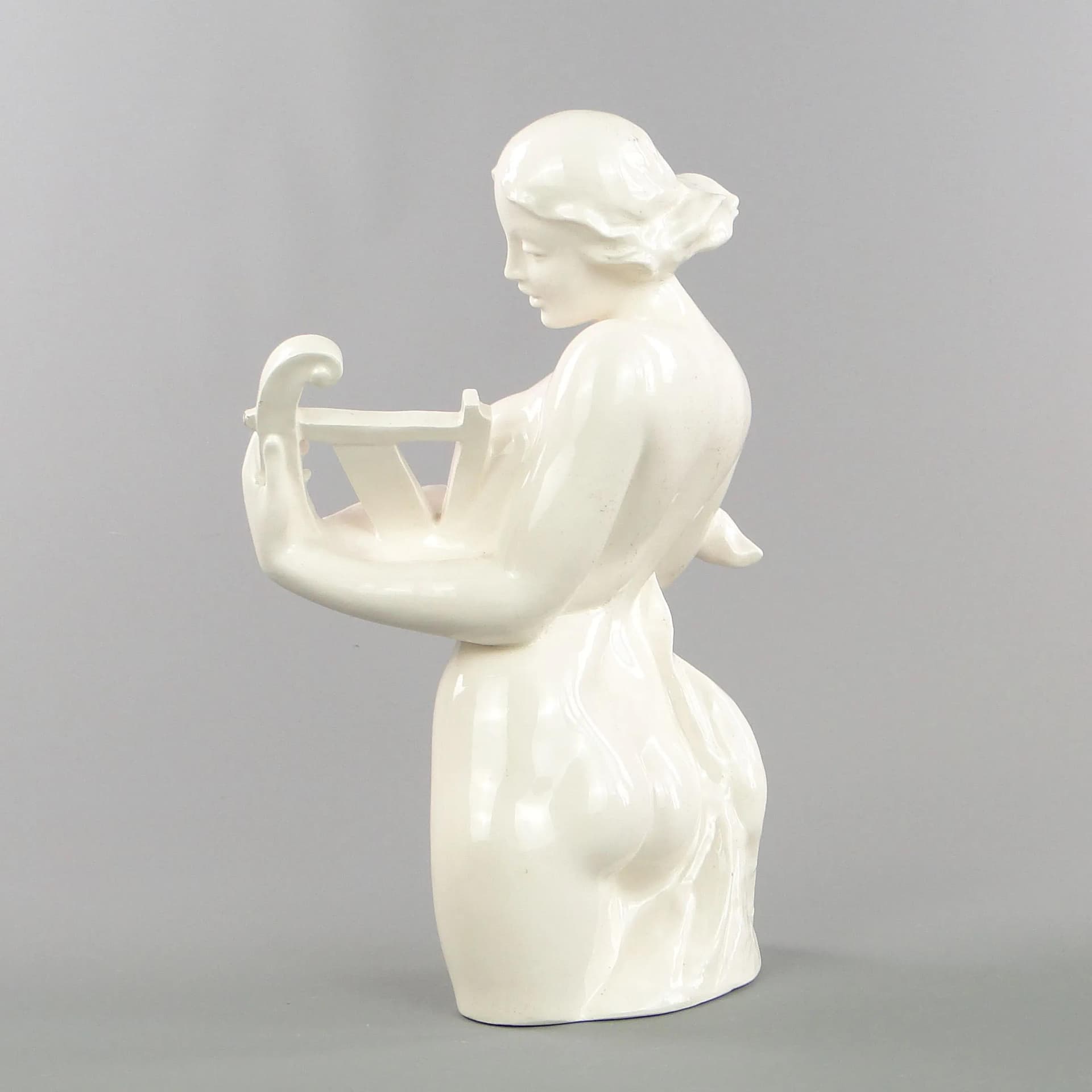 Figura Terpsychora, art déco, porcelana ivory white, Czechosłowacja, lata 30. - 29193