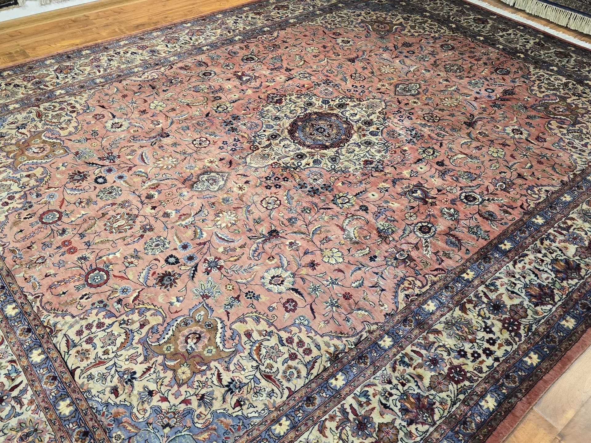 Rug Lahore, 280x385 cm, pink, wool, Pakistan, early 20th century - 395530