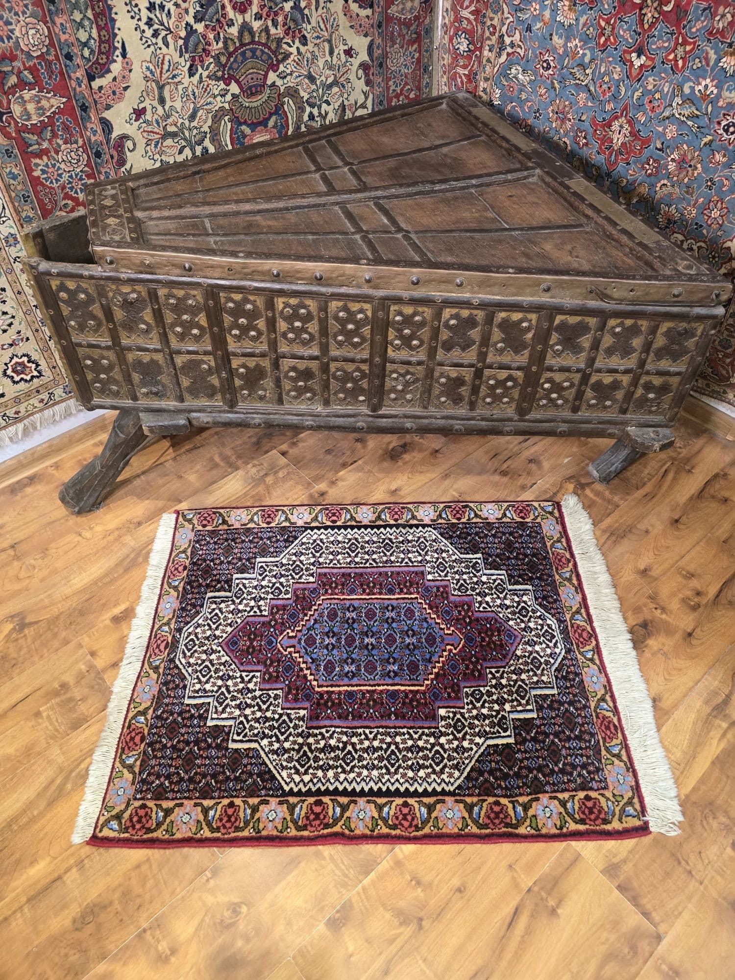 Dywan Sanandaj, 80x100 cm, czerwony niebieski biały różowy złoty, wełna, Iran - 395584