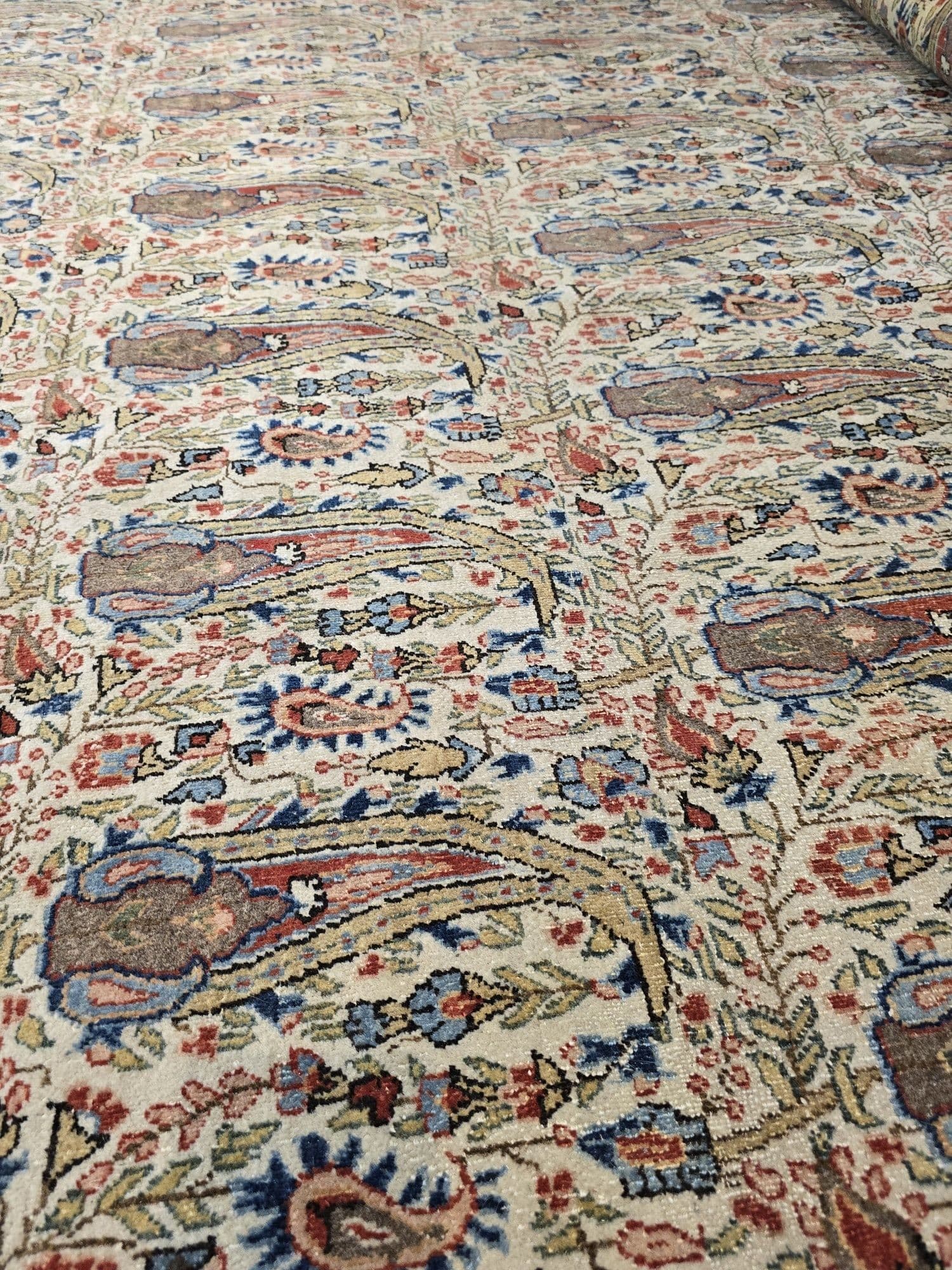 Dywan perski Qom 315x390 cm, biały czerwony niebieski zielony złoty, wełna, Iran, lata 60. - 395666