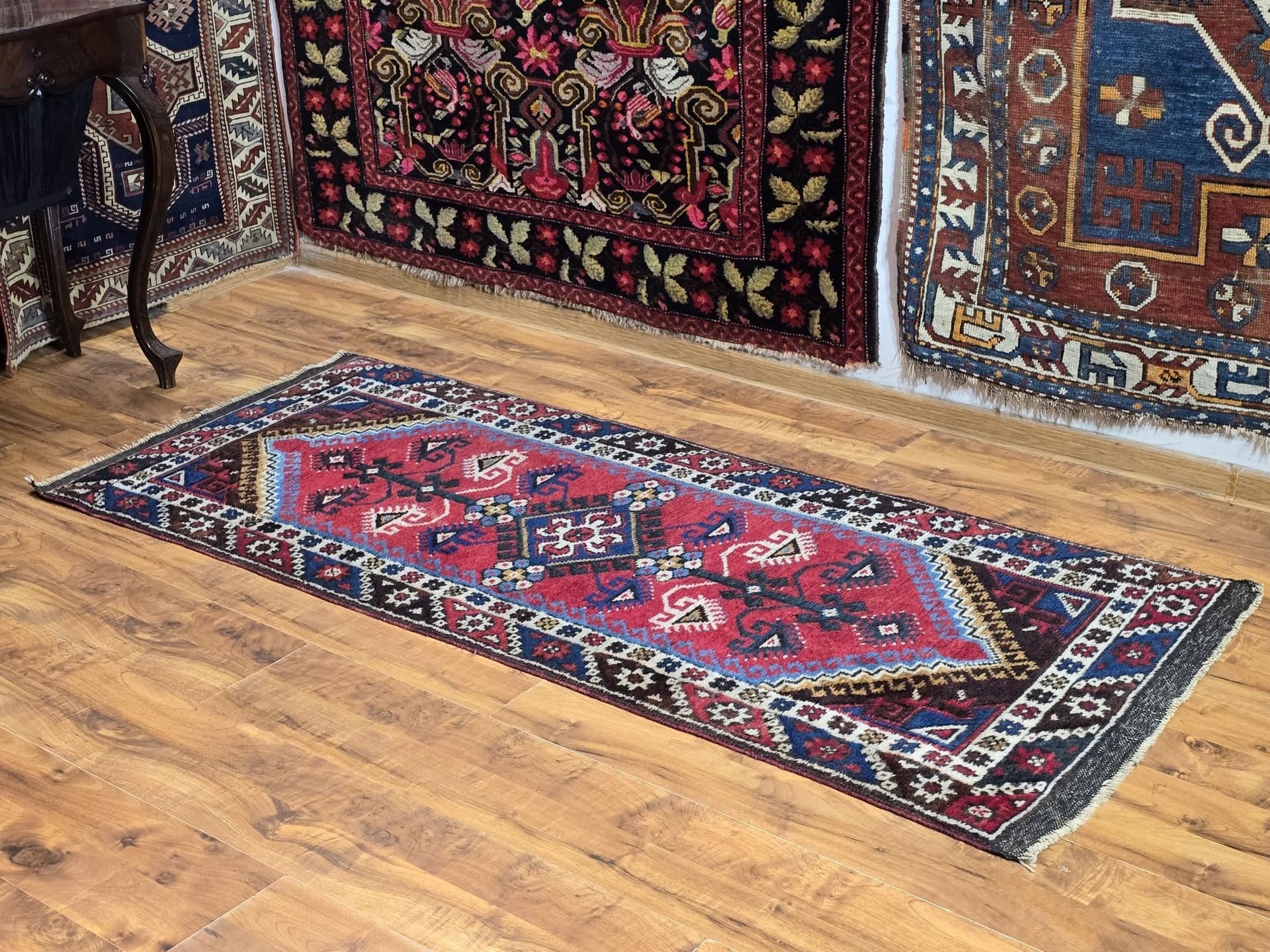 Chodnik Dosemealtı 185x76 cm, czerwony niebieski brązowy biały zielony, wełna, Turcja, lata 70. - 395846