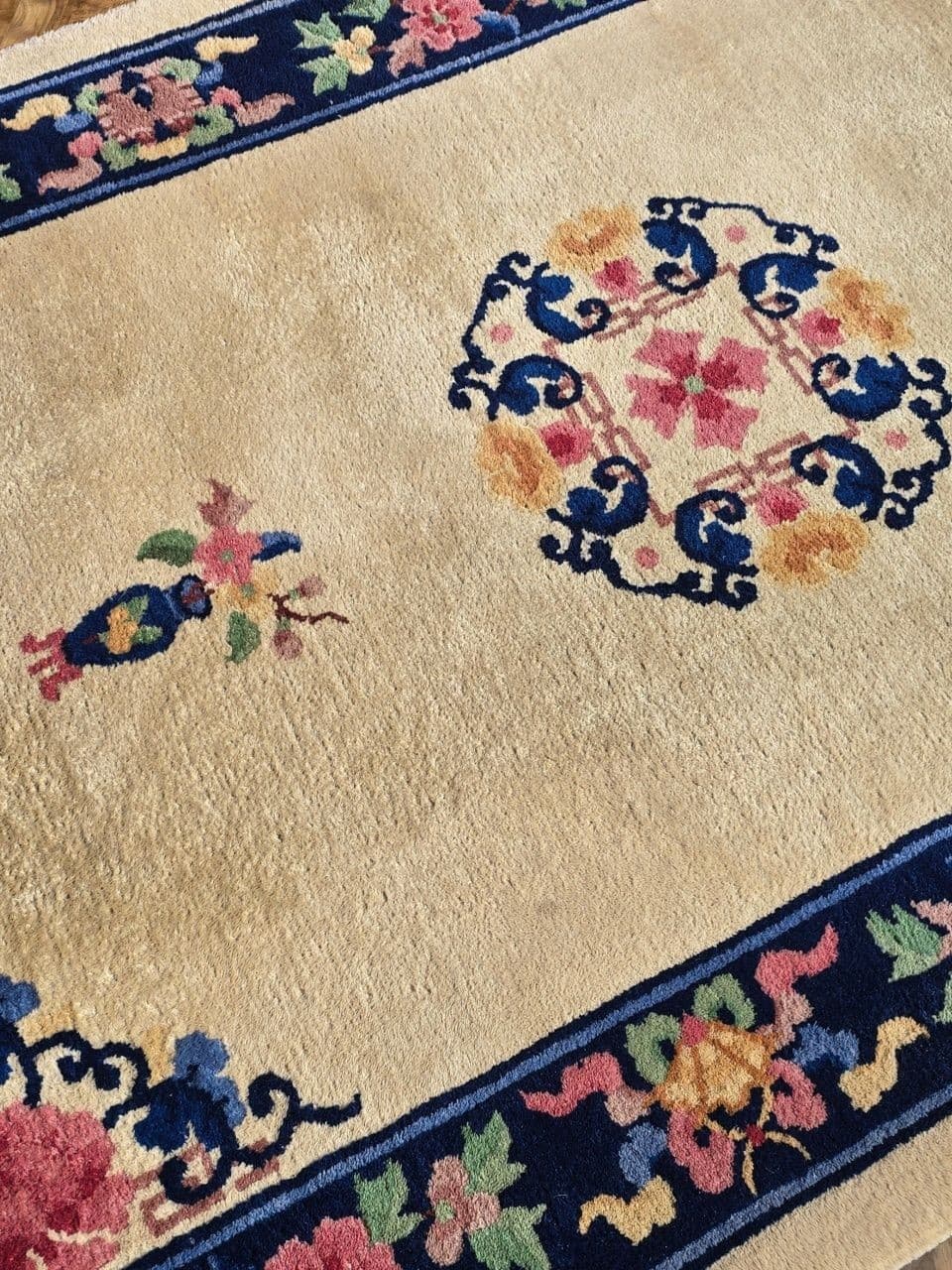 Rug Peking, 116x186 cm, white, wool, China, 1970s. - 395850