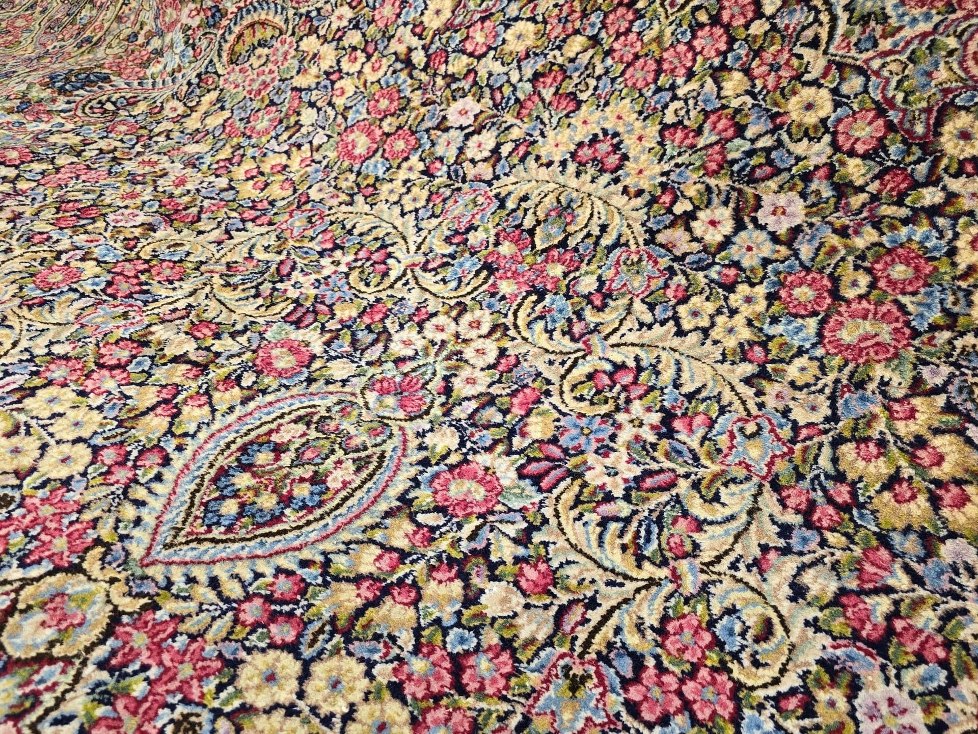 Dywan Kerman Laver, 385x295 cm, różowy czerwony niebieski beżowy zielony, wełna, Iran, XIX w. - 396779
