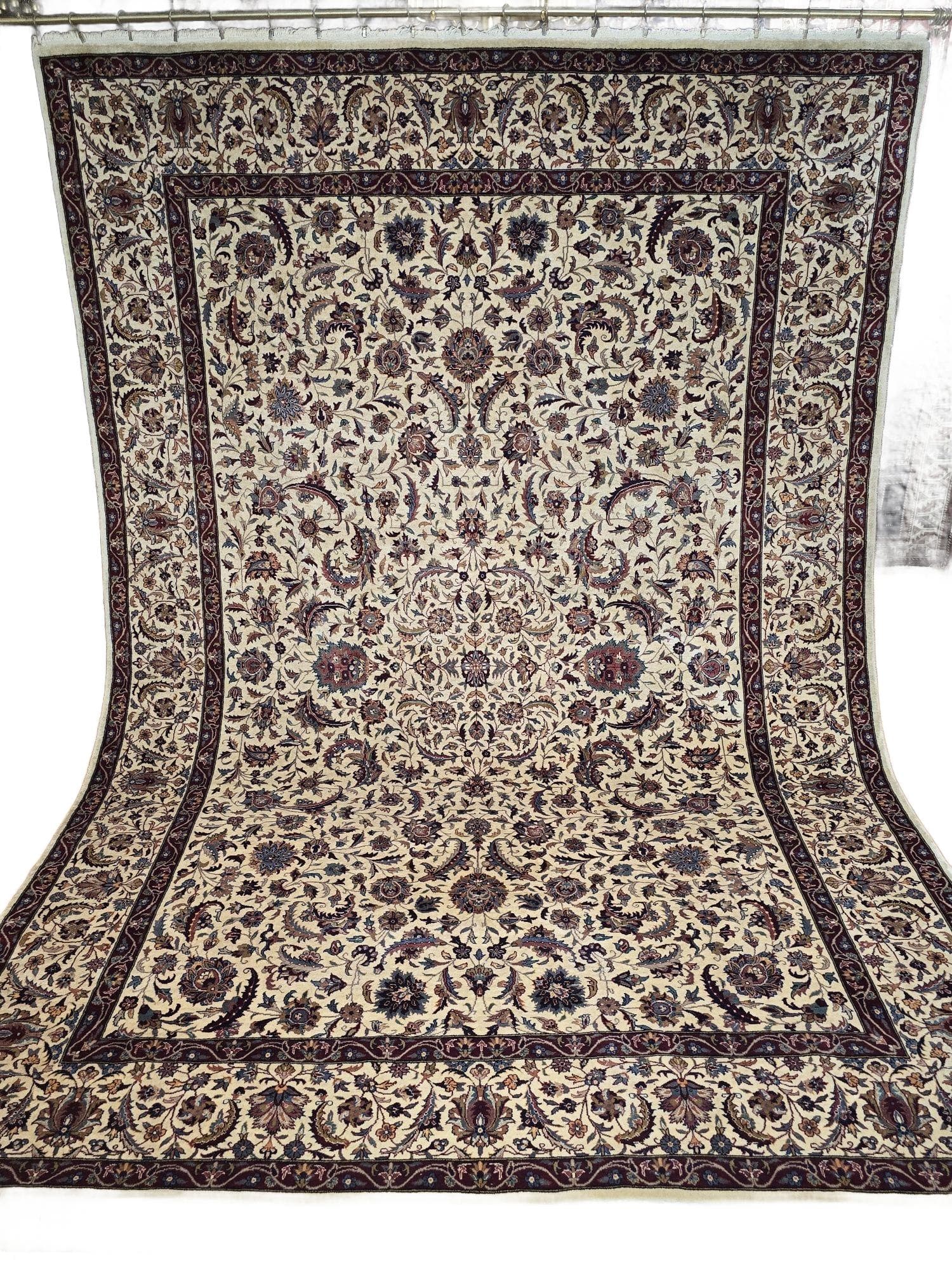 Dywan Isfahan 200x300 cm, biały beżowy niebieski czerwony złoty brązowy, wełna, Iran, początek XX w.