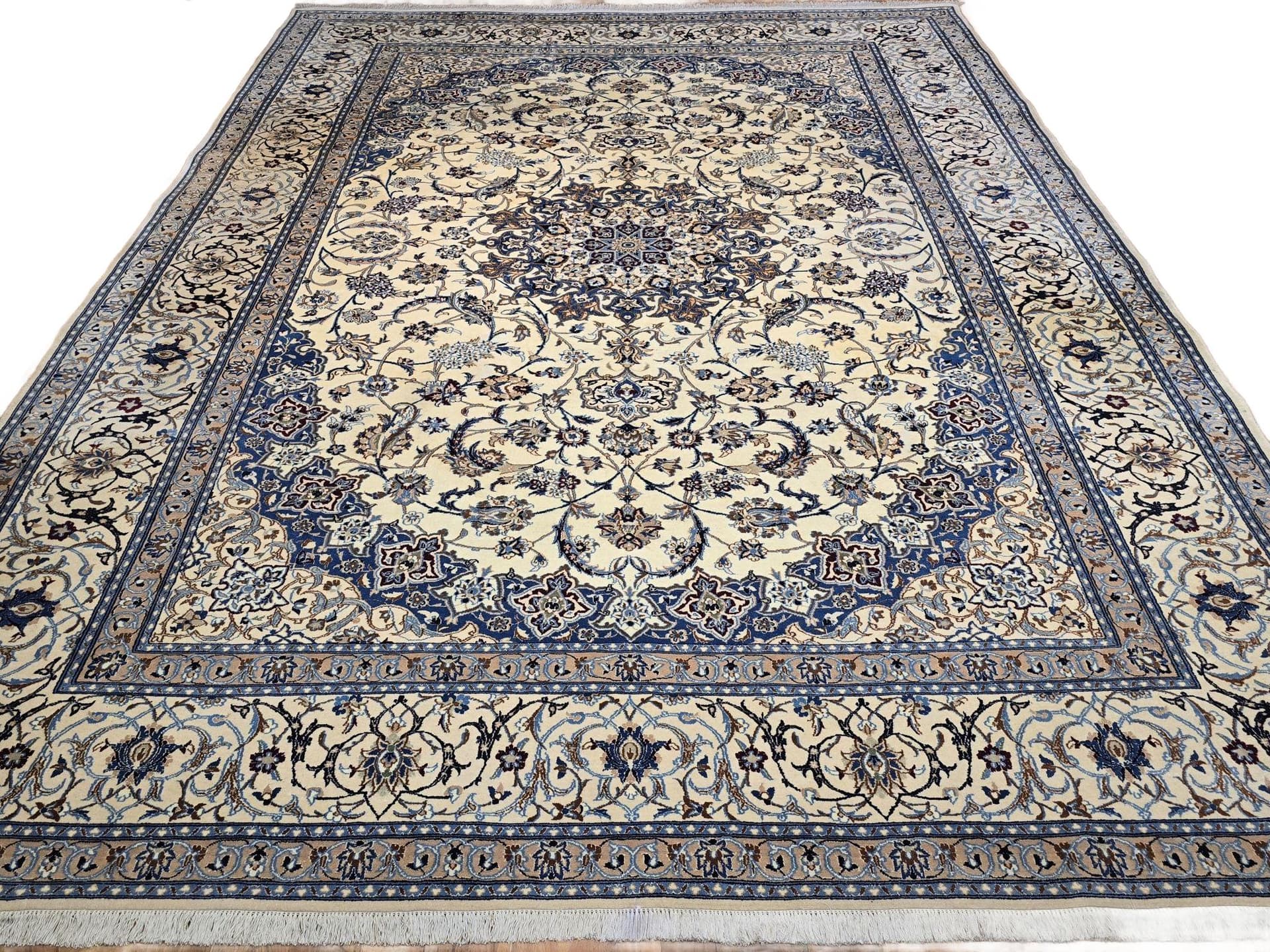 Dywan Nain 9 la, 260x370 cm, beżowy niebieski szary czerwony, wełna jedwab, Iran, początek XX w.