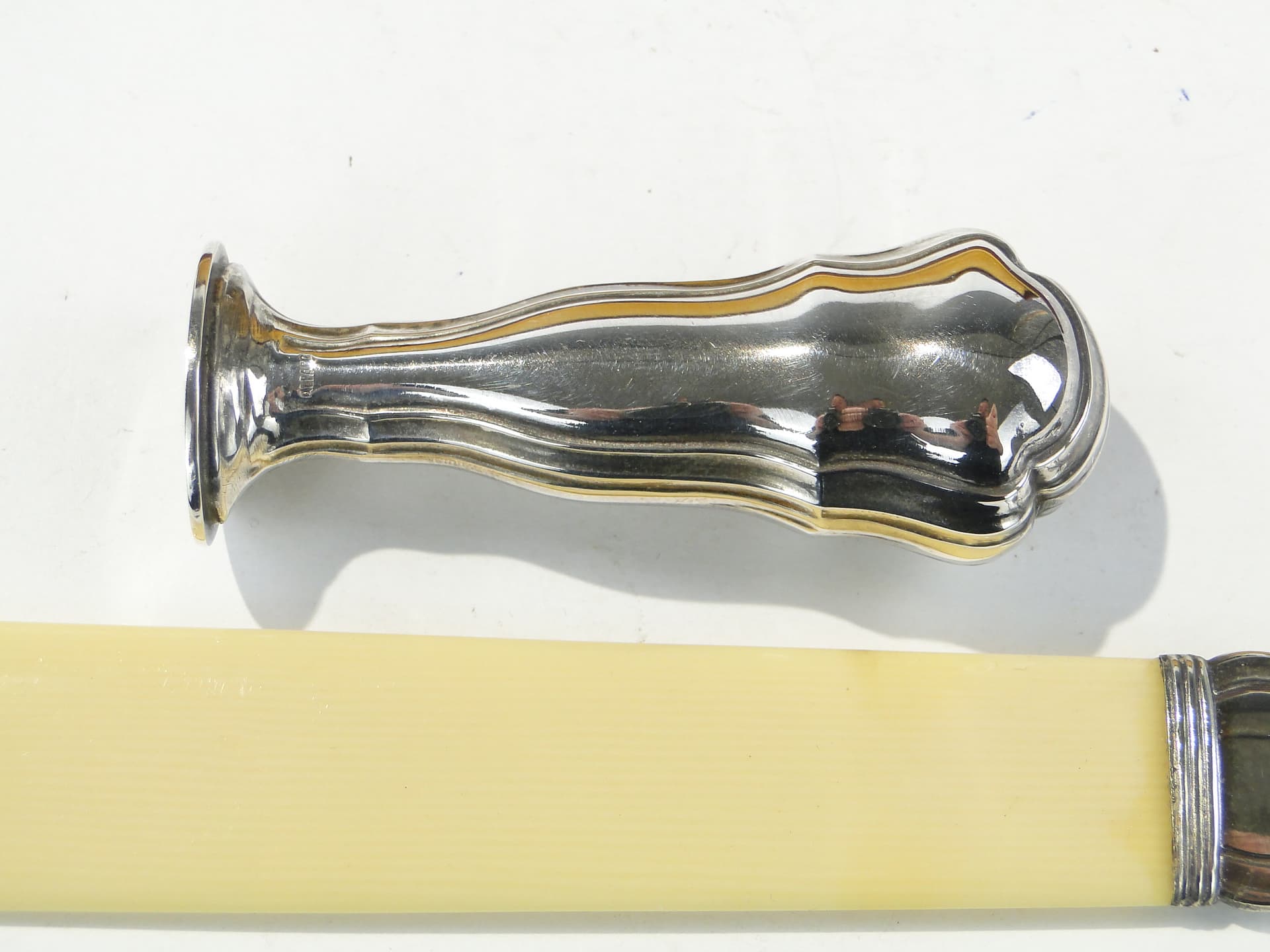 Correspondence set, casket, cream celluloid, silver metal, gold brass, yellow silk, France, early 20th c. - 397132