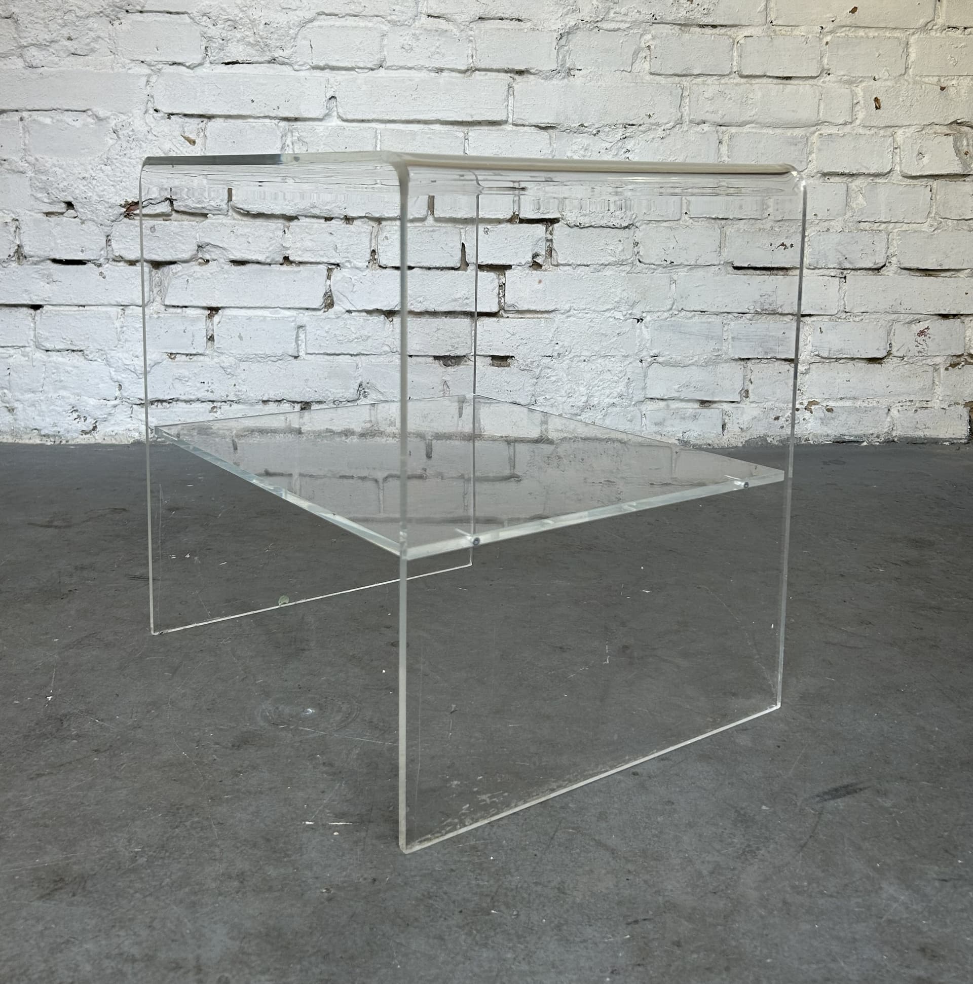 Side Table, Clear Acrylic, 1980s - 397304