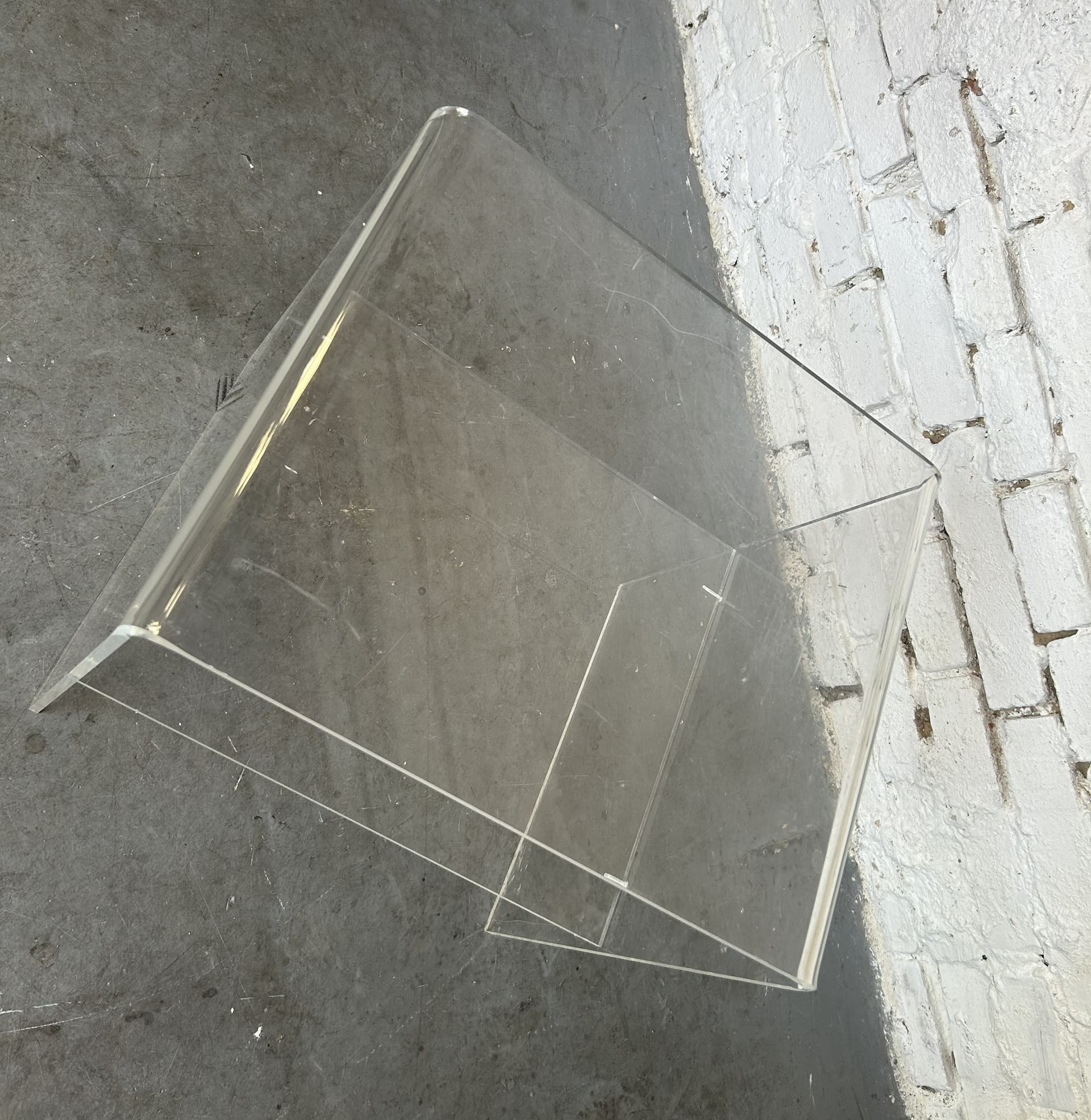 Side Table, Clear Acrylic, 1980s - 397308