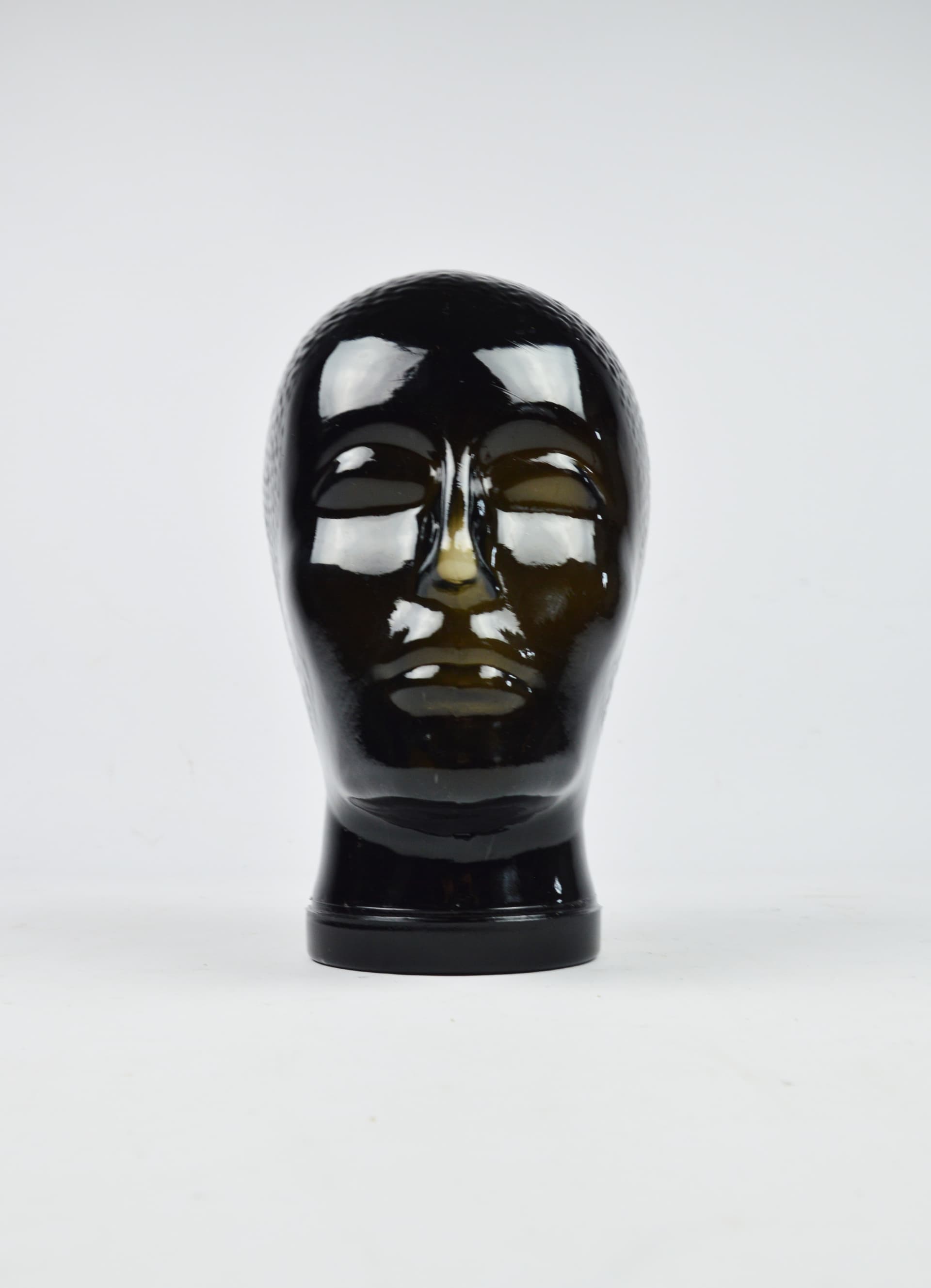 Decorative head, brown glass, 1970s. - 397492