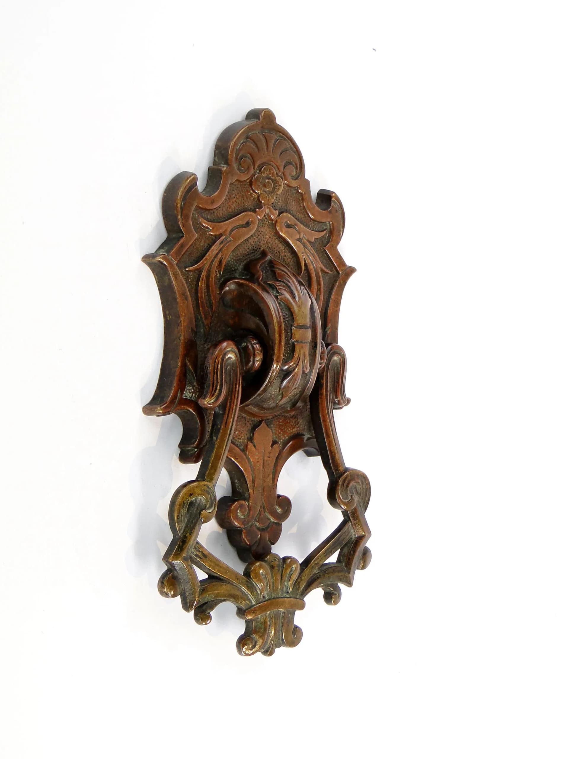 Kołatka do drzwi secesyjna, muszla, brąz brązowy, Austria, początek XX w. - 29168