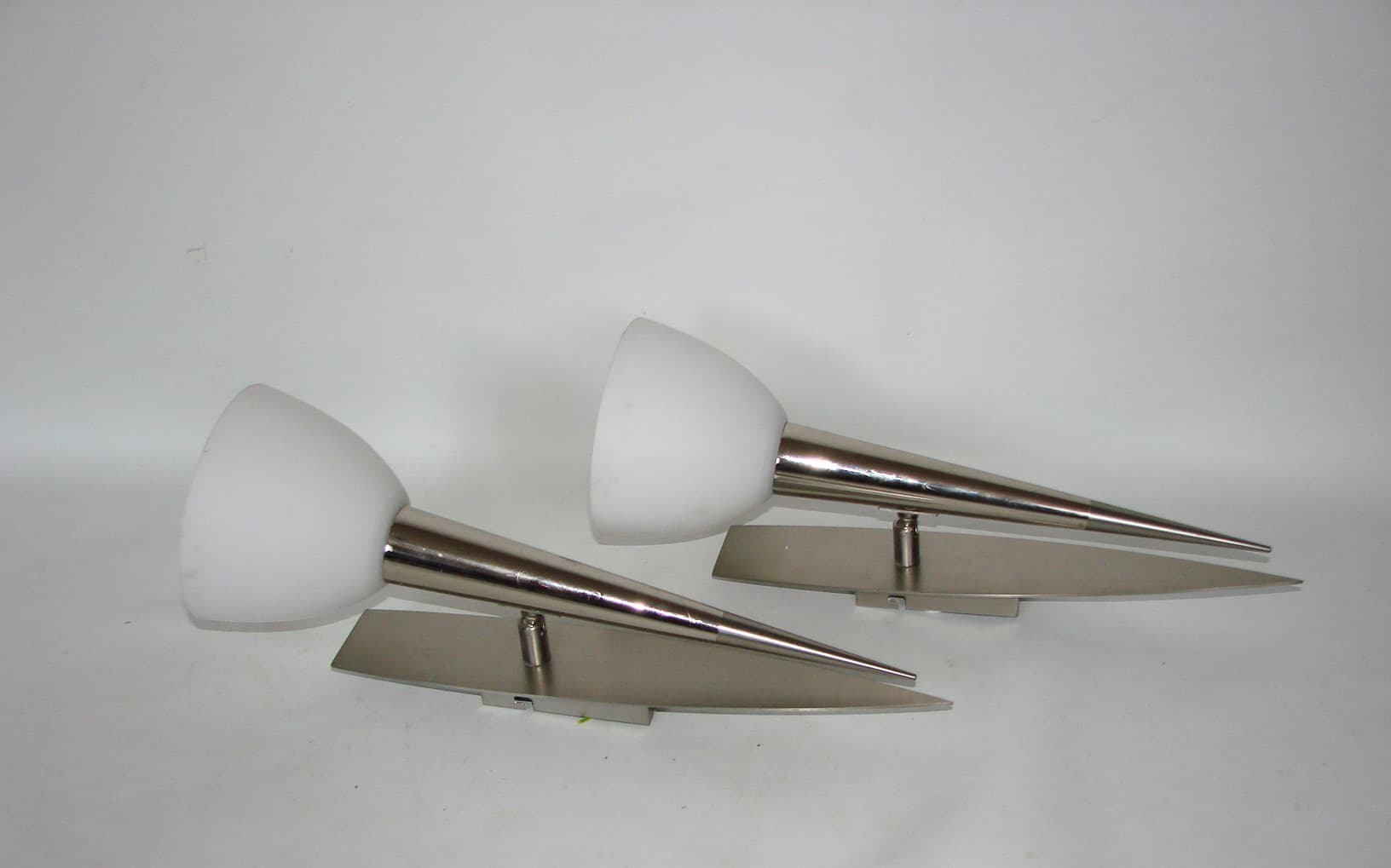 Pair of wall sconces Torches, silver, polished steel, white glass, 1990s - 398072