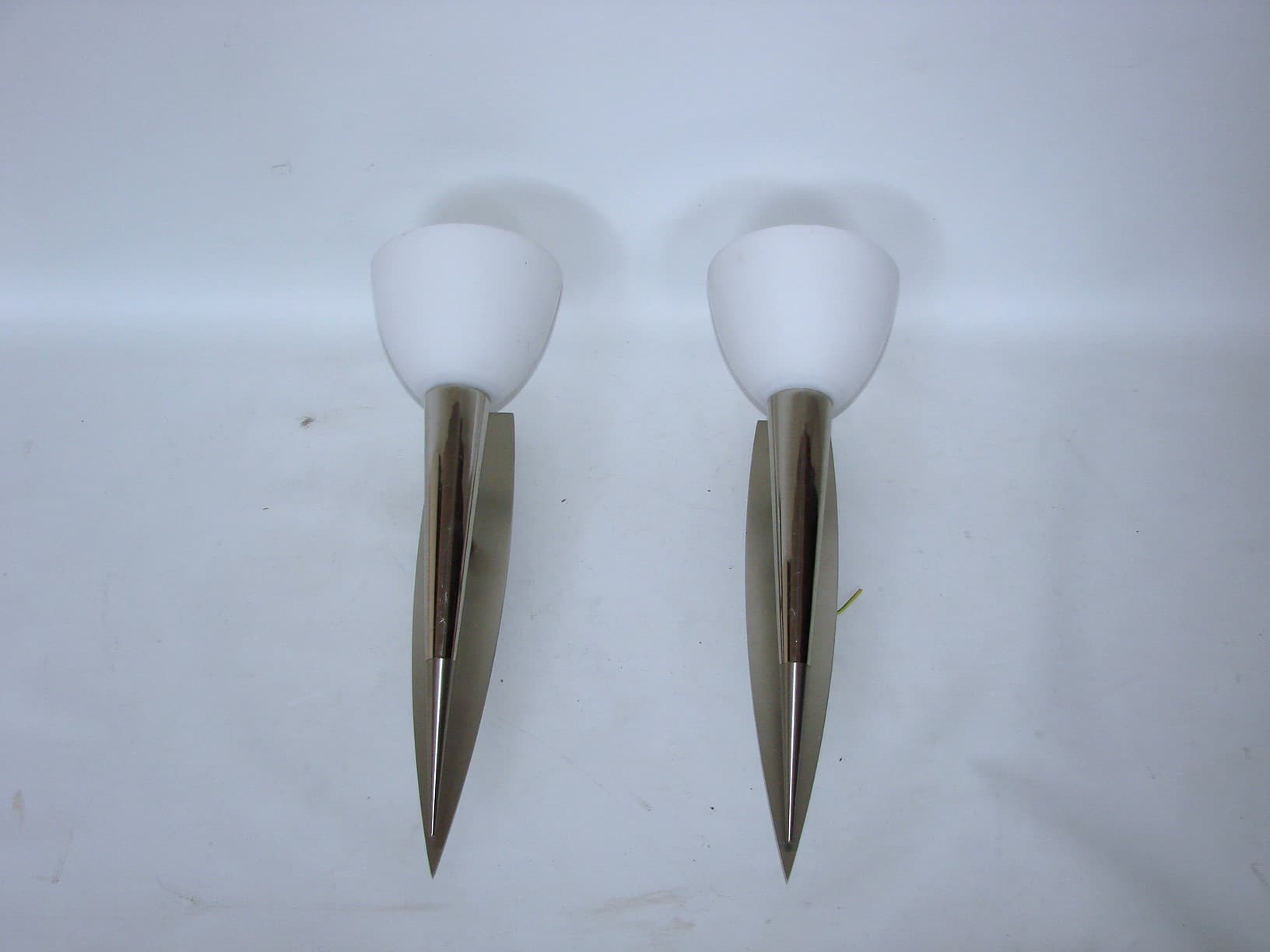 Pair of wall sconces Torches, silver, polished steel, white glass, 1990s - 398074