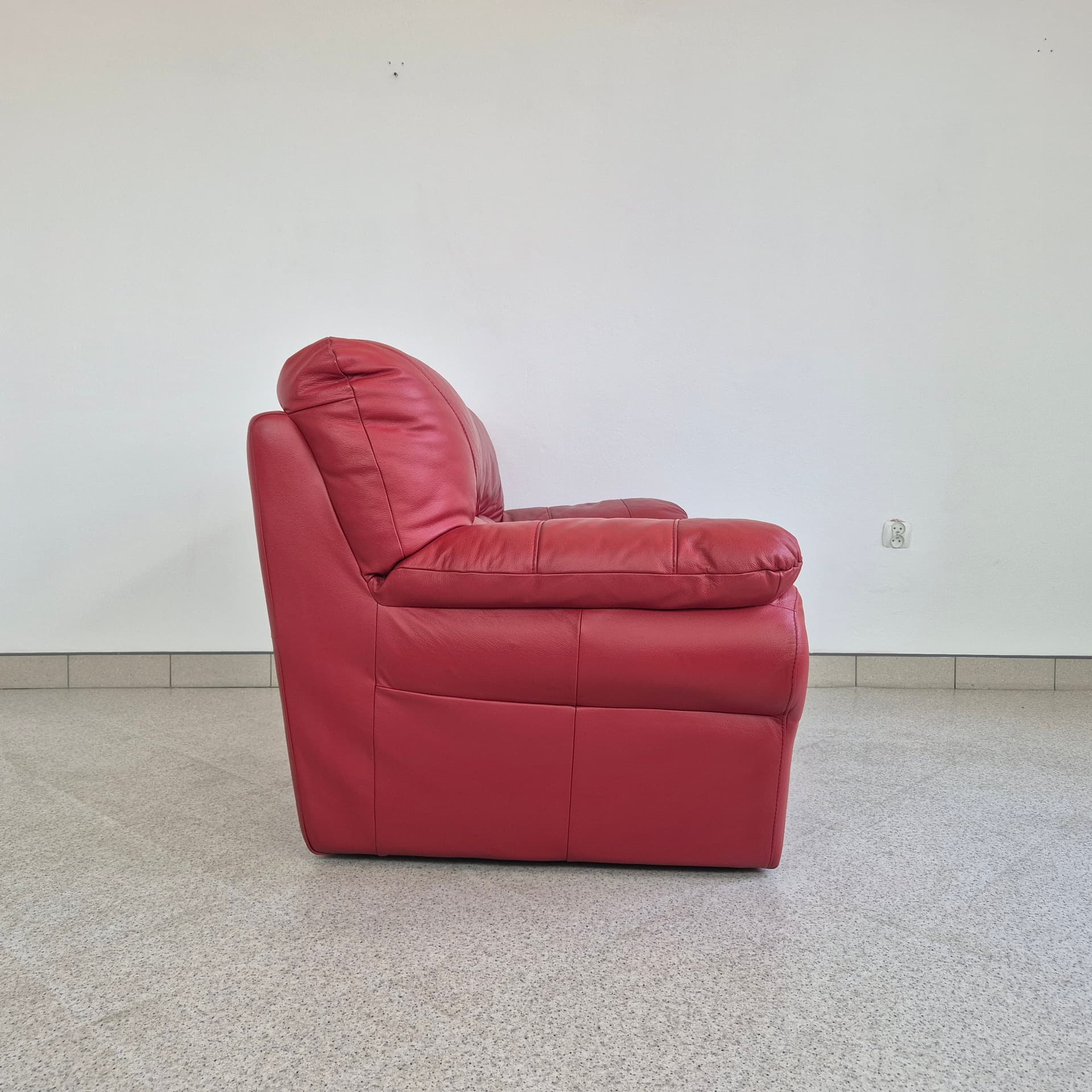 Sofa Torsby, skóra czerwona, Modoform, XXI w. - 398137