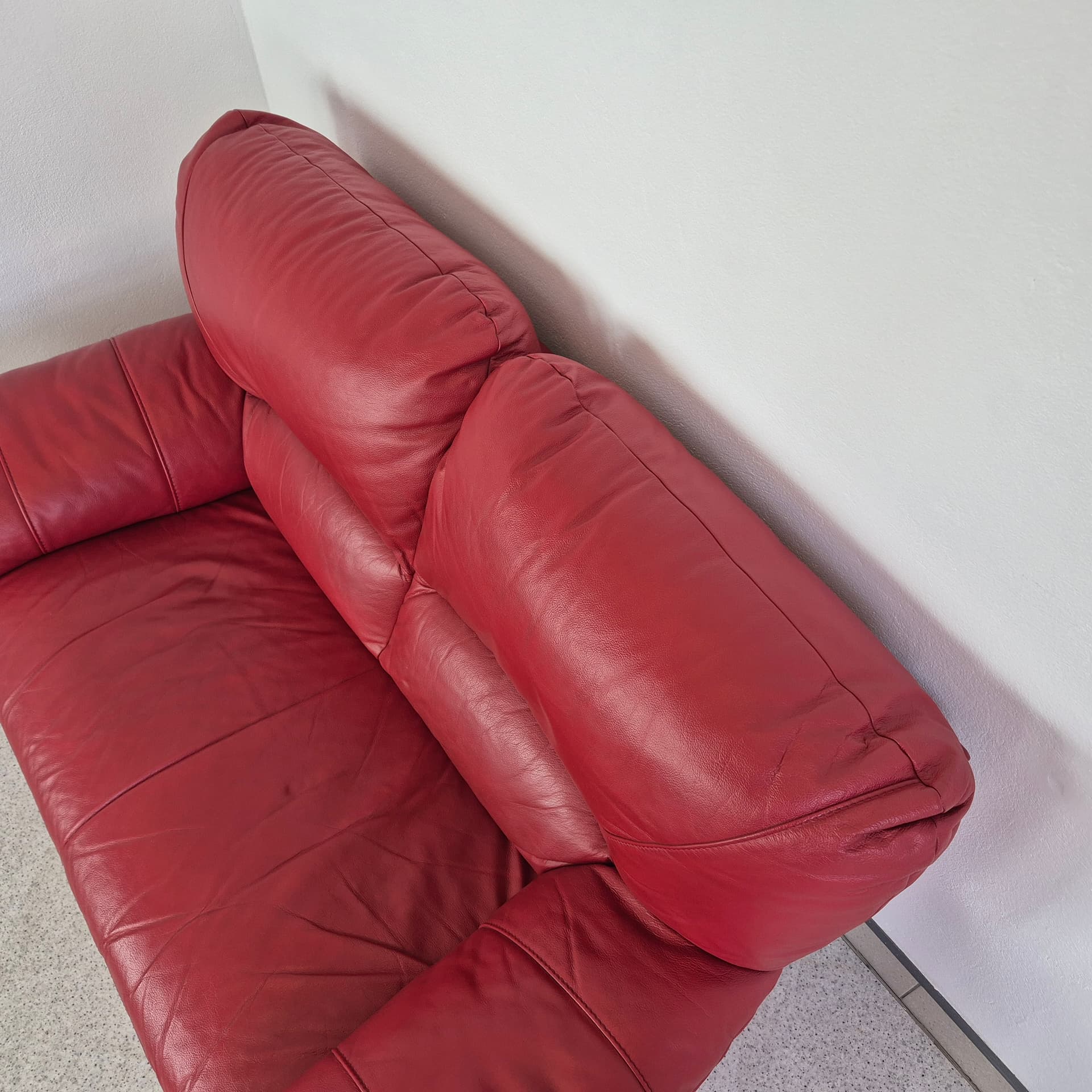 Sofa Torsby, skóra czerwona, Modoform, XXI w. - 398140