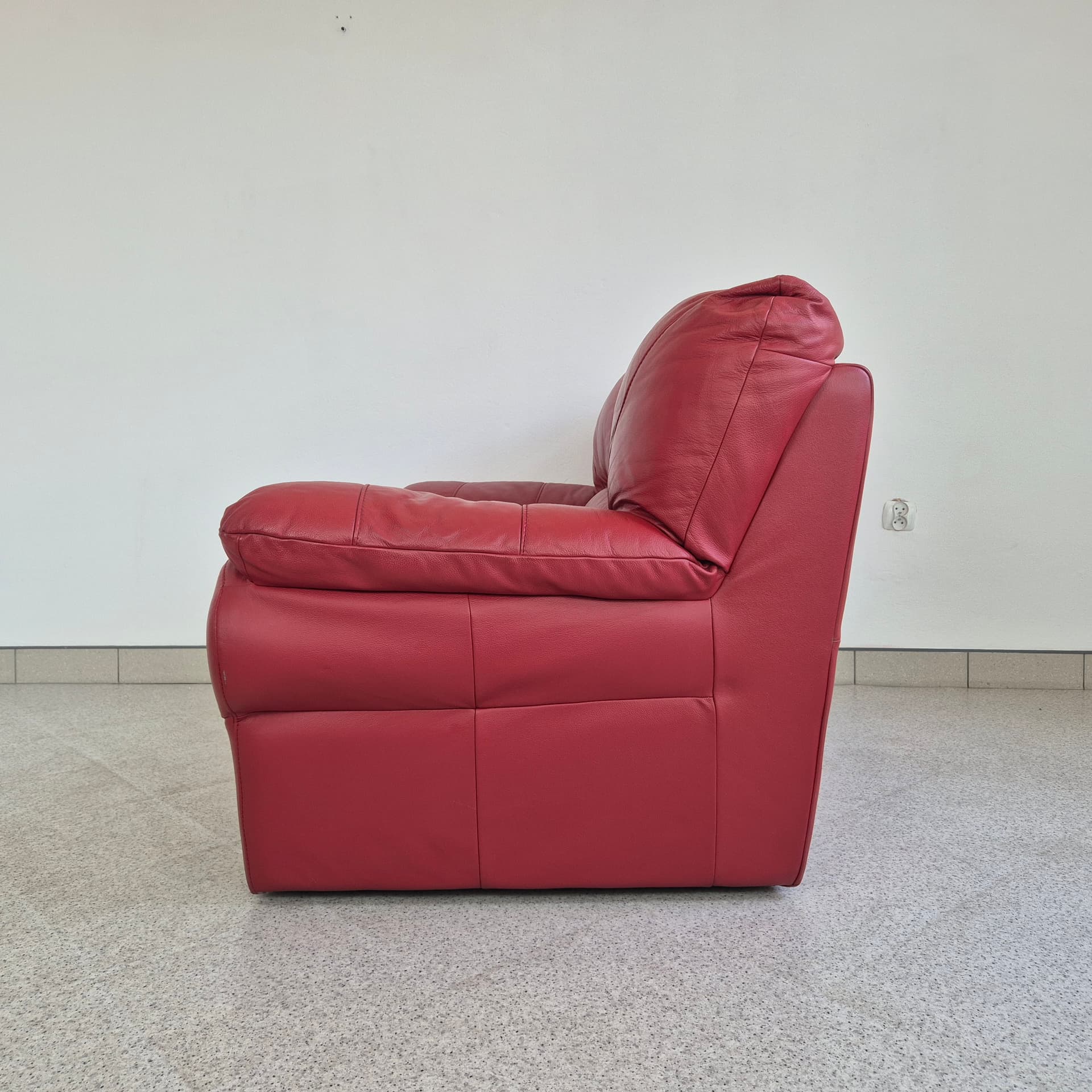 Sofa Torsby, skóra czerwona, Modoform, XXI w. - 398134
