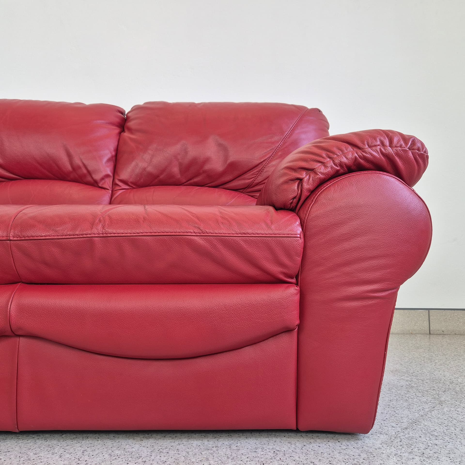 Sofa Torsby, skóra czerwona, Modoform, XXI w. - 398136