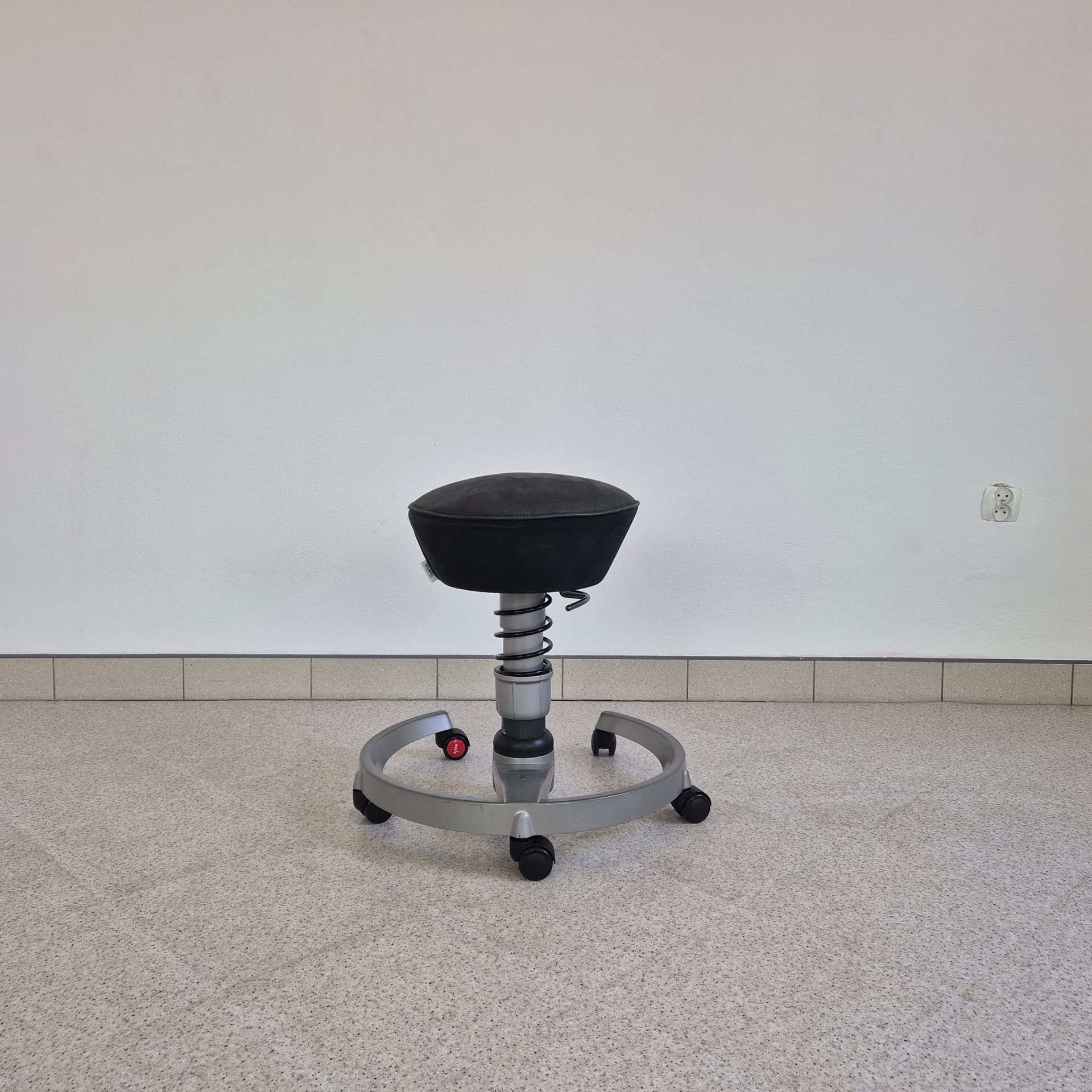 Krzesło biurowe Swopper, czarny velvet, metal srebrny, Aeris, Niemcy, XXI w. - 398153