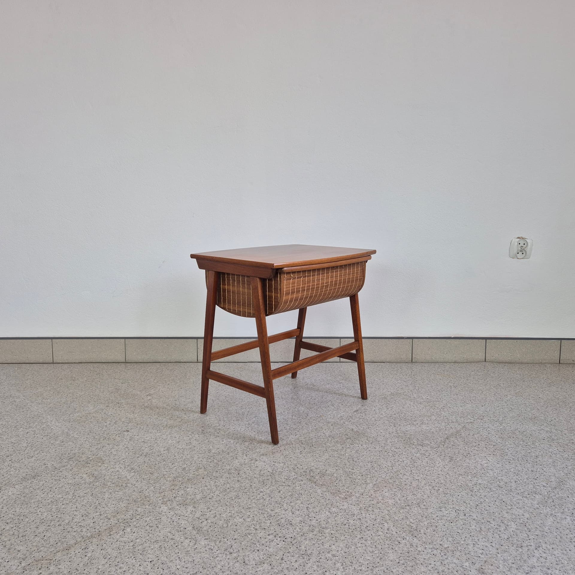 Niciak, teak brązowy, proj. K. E. Korseth, dla Rybo, Norwegia, lata 60. - 398159
