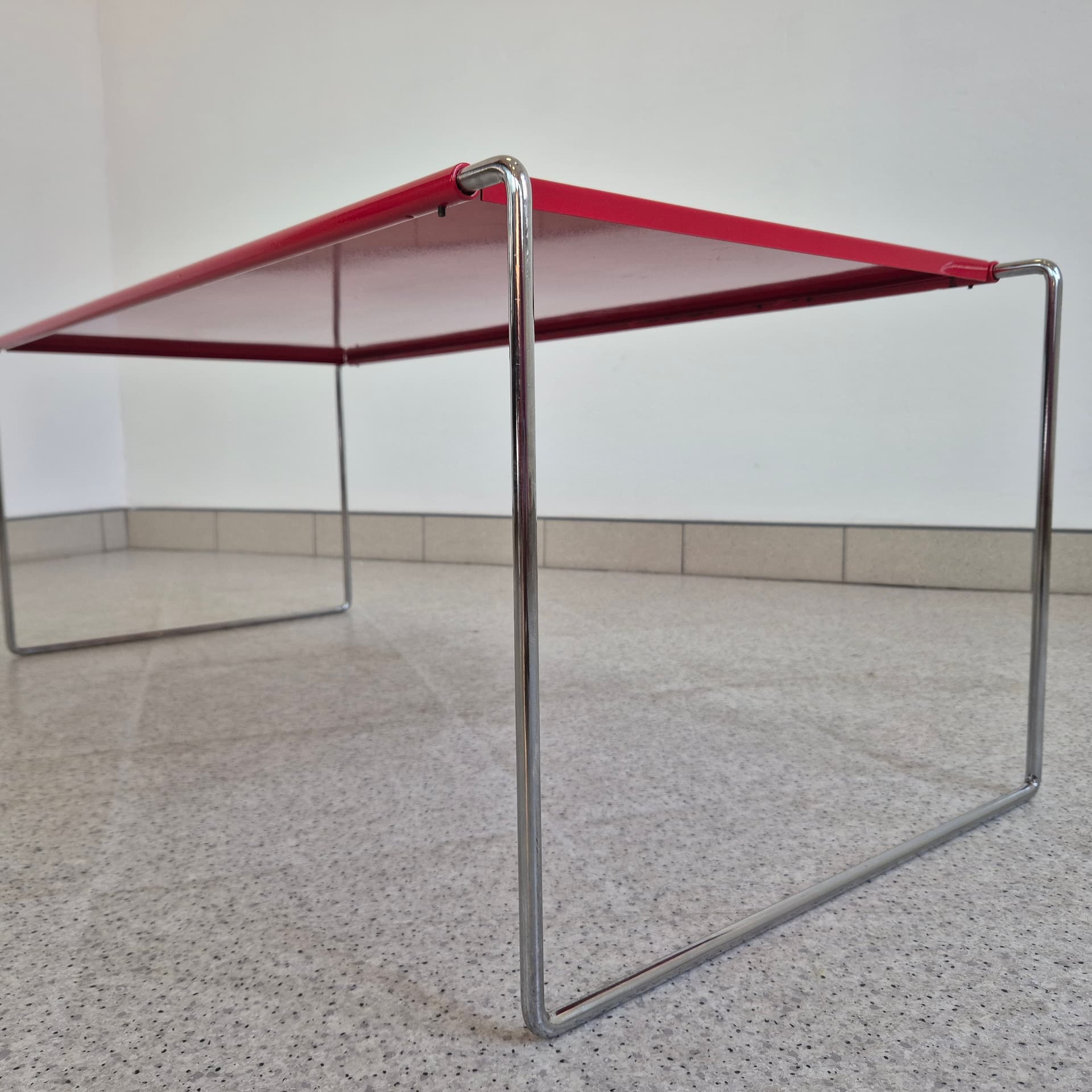 Coffee table Laccio, red top, chromed steel, by M. Breuer, Germany, 1970s. - 398173