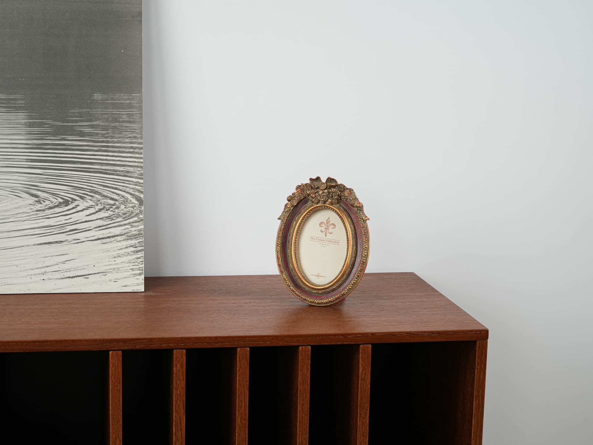 Oval frame, Classicist, gold burgundy, early 20th c. - 398538