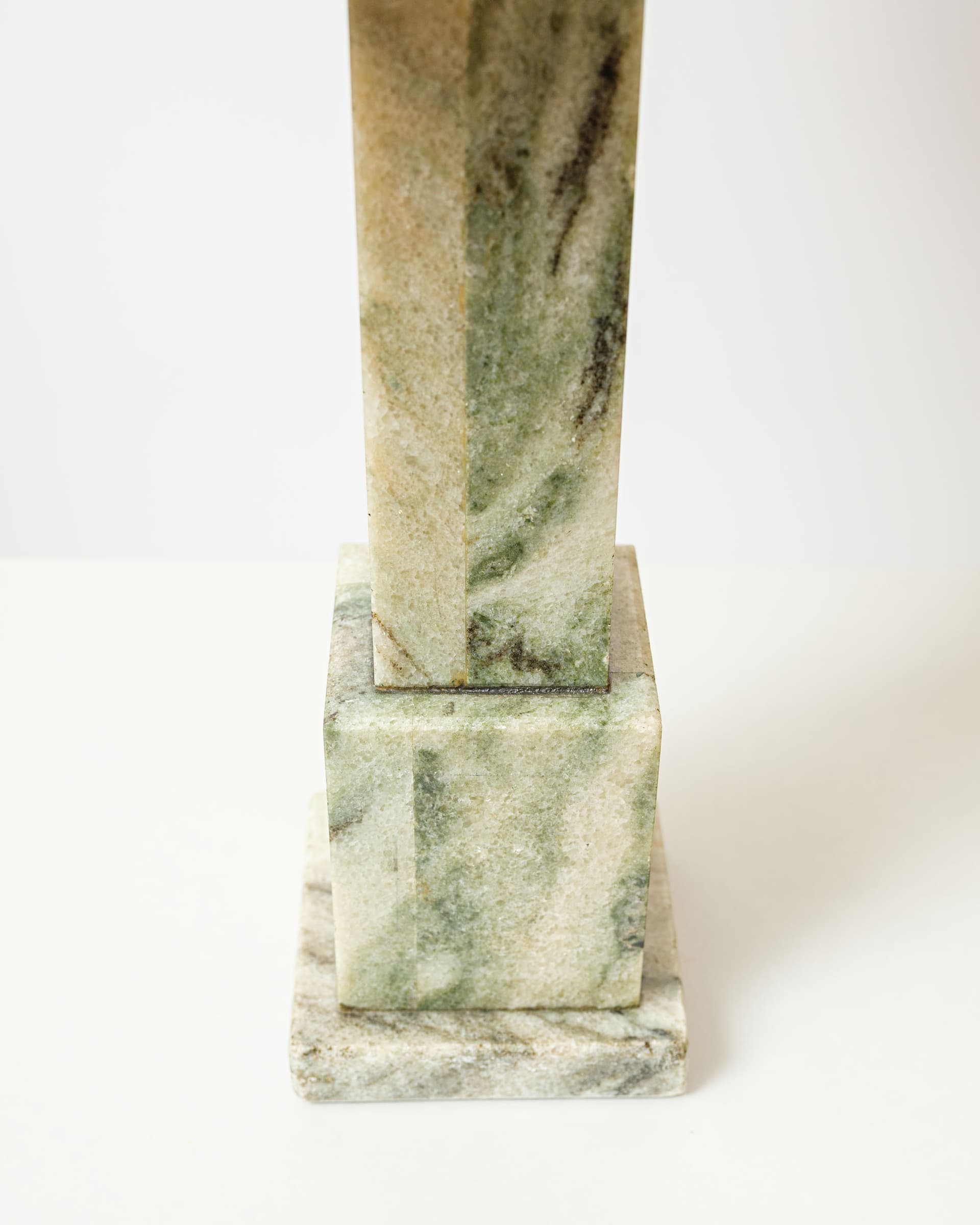 Table lamp, green marble, beige rattan, Denmark, 1970s. - 398542