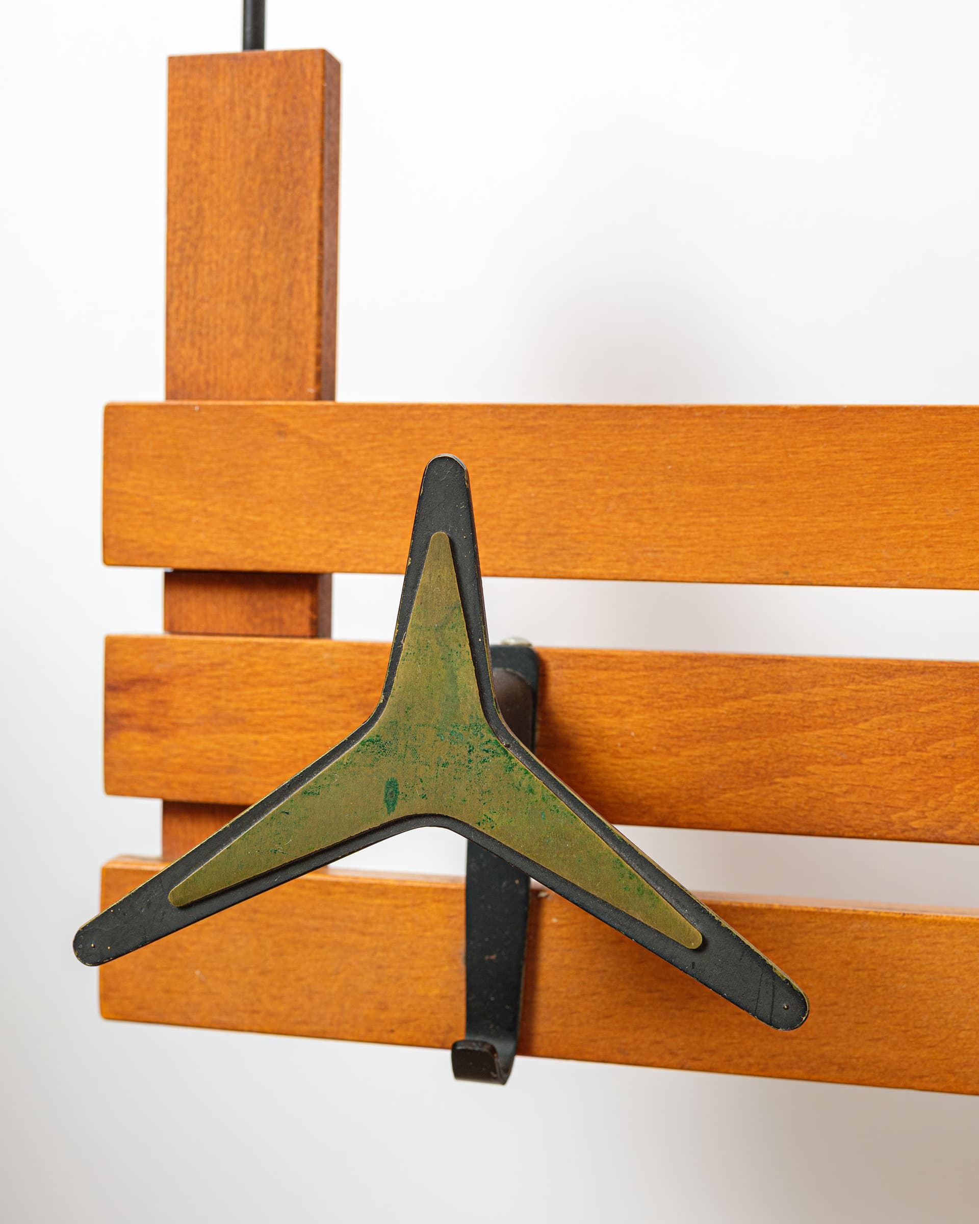 Wall-mounted coat rack, brown wood, black metal, Italy, 1970s. - 398552