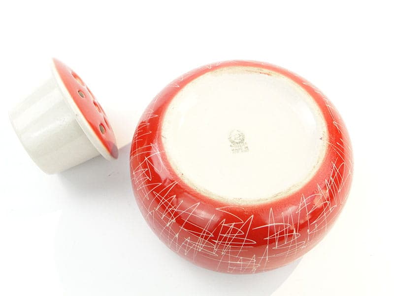 Ikebana vase, red, porcelain, Chodzież, Poland, 1960s. - 398571