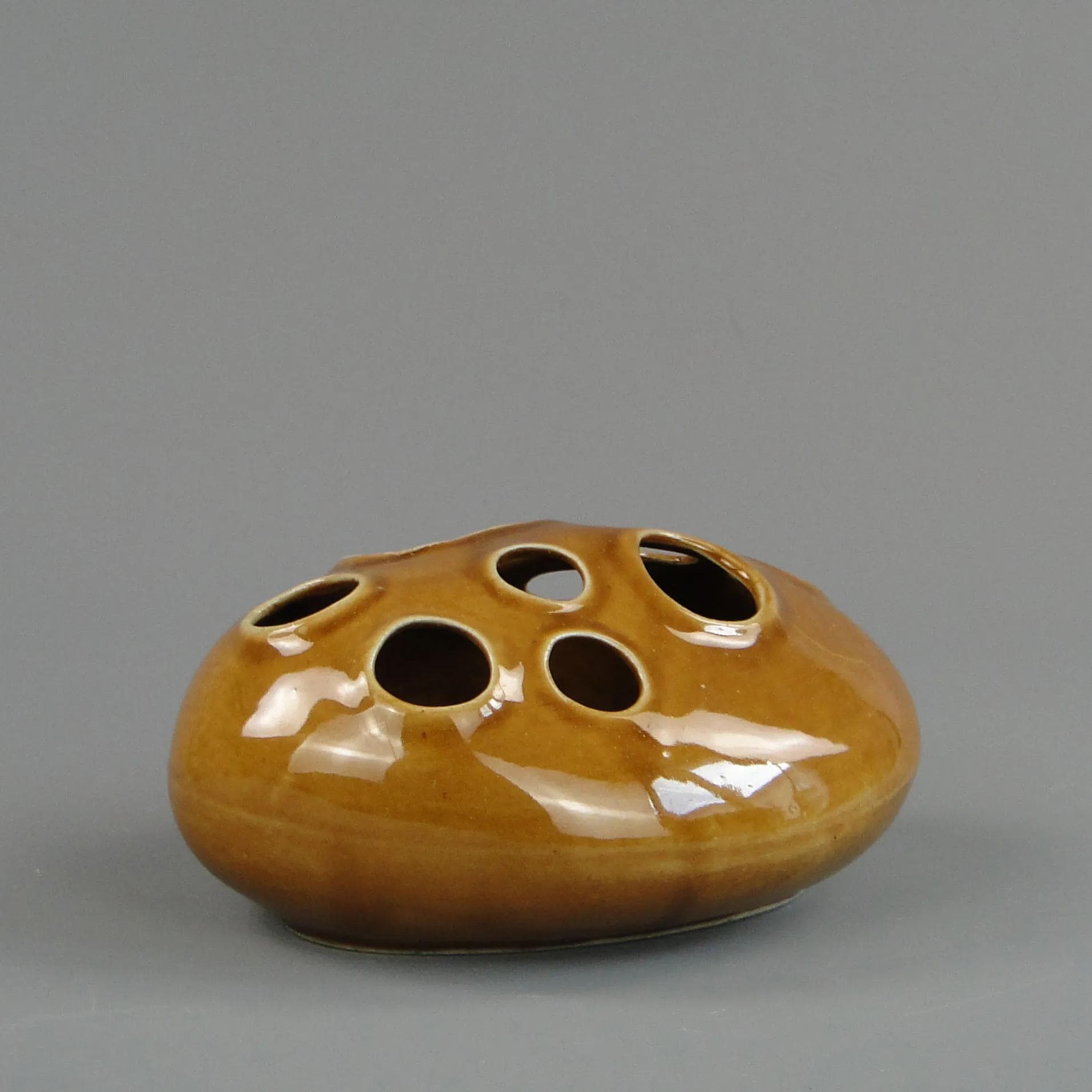 Ikebana Vase Meteoryt, brown ceramic, Poland, 1960s. - 398578