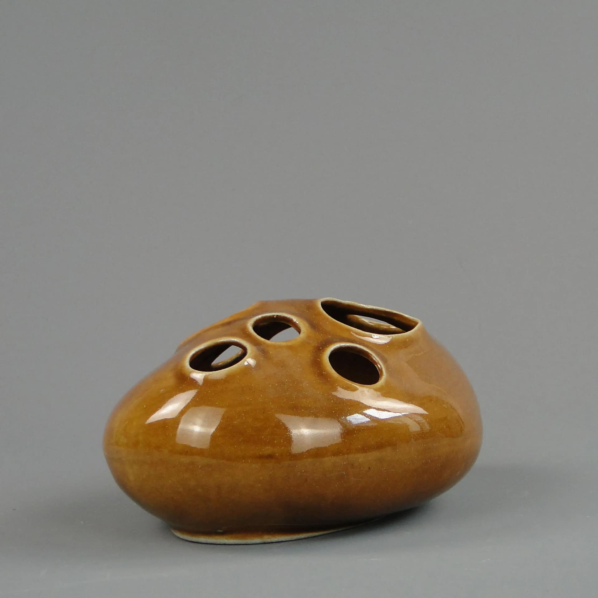 Ikebana Vase Meteoryt, brown ceramic, Poland, 1960s. - 398577