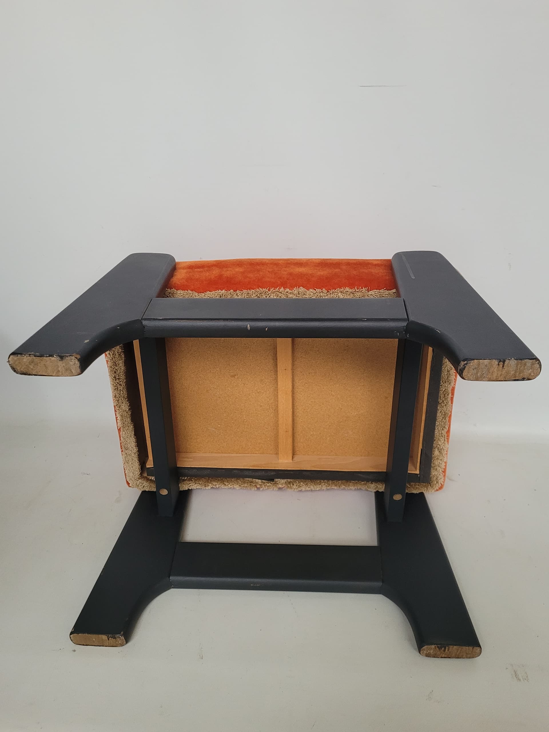 Ottoman Schody, orange velour, dark wood, 1960s. - 398756