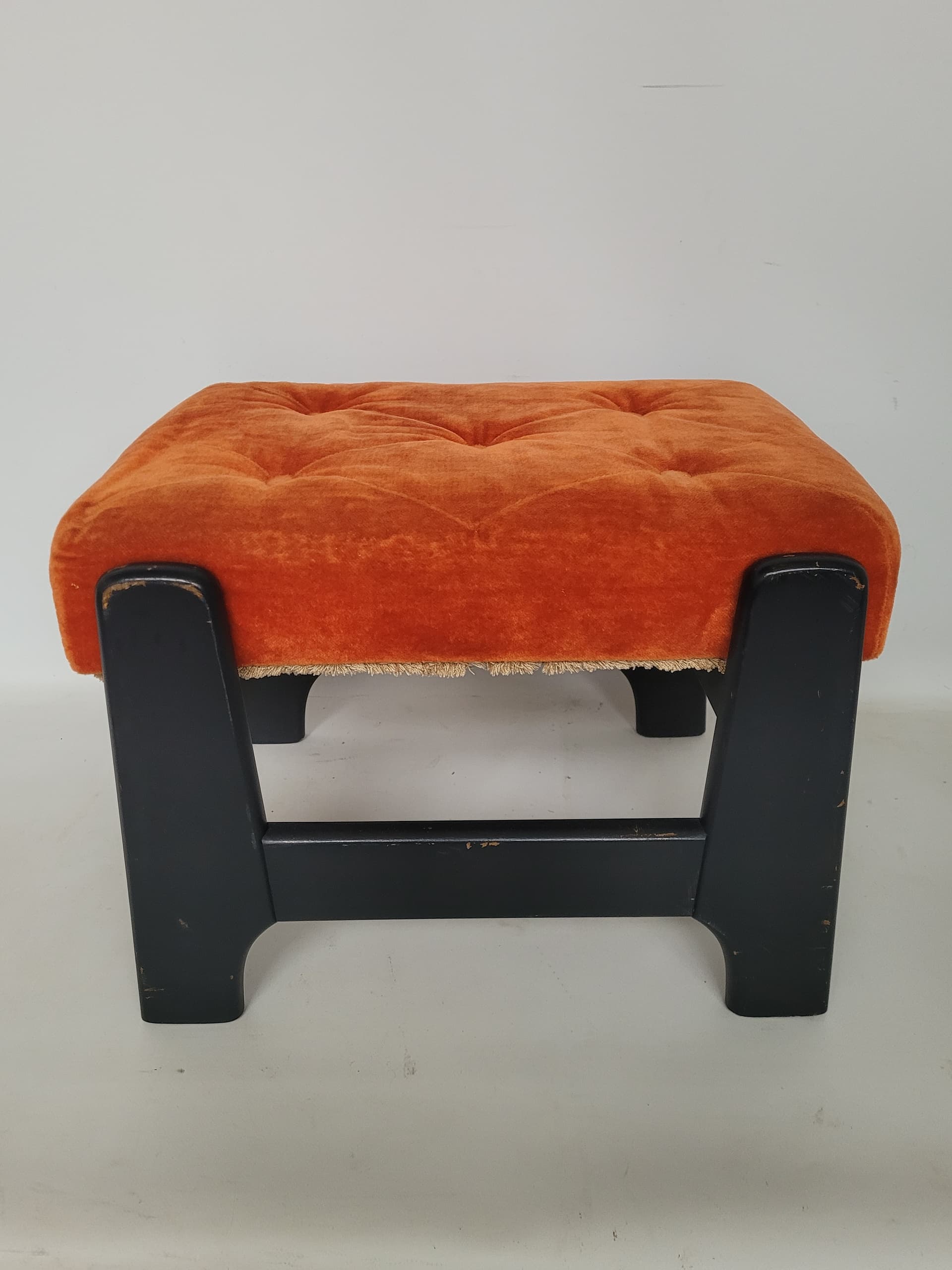 Ottoman Schody, orange velour, dark wood, 1960s. - 398752