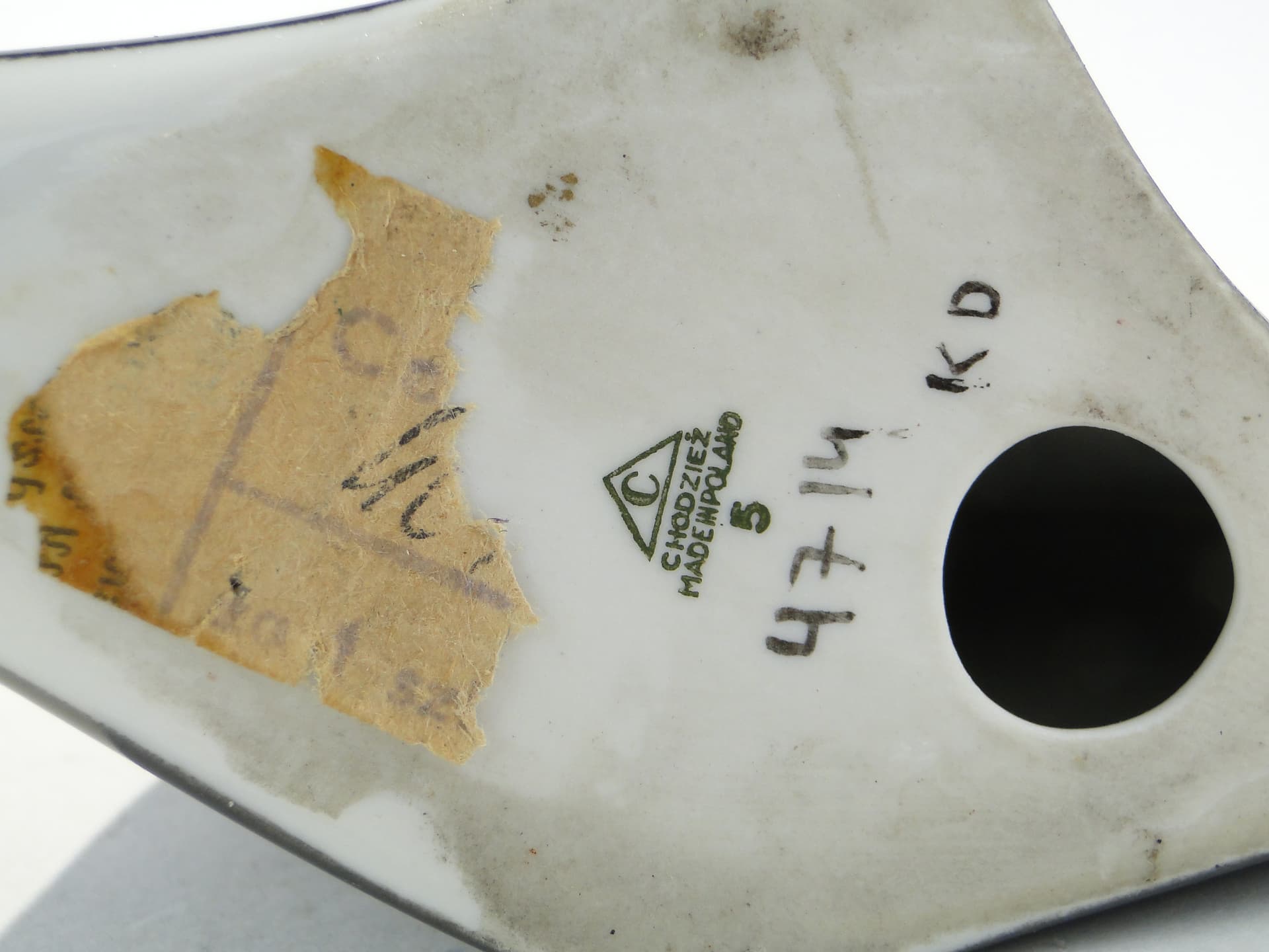 Figurka Skalar, czarno-biała porcelana, proj. H. Jędrasiak, Chodzież, Polska, lata 50. - 398763