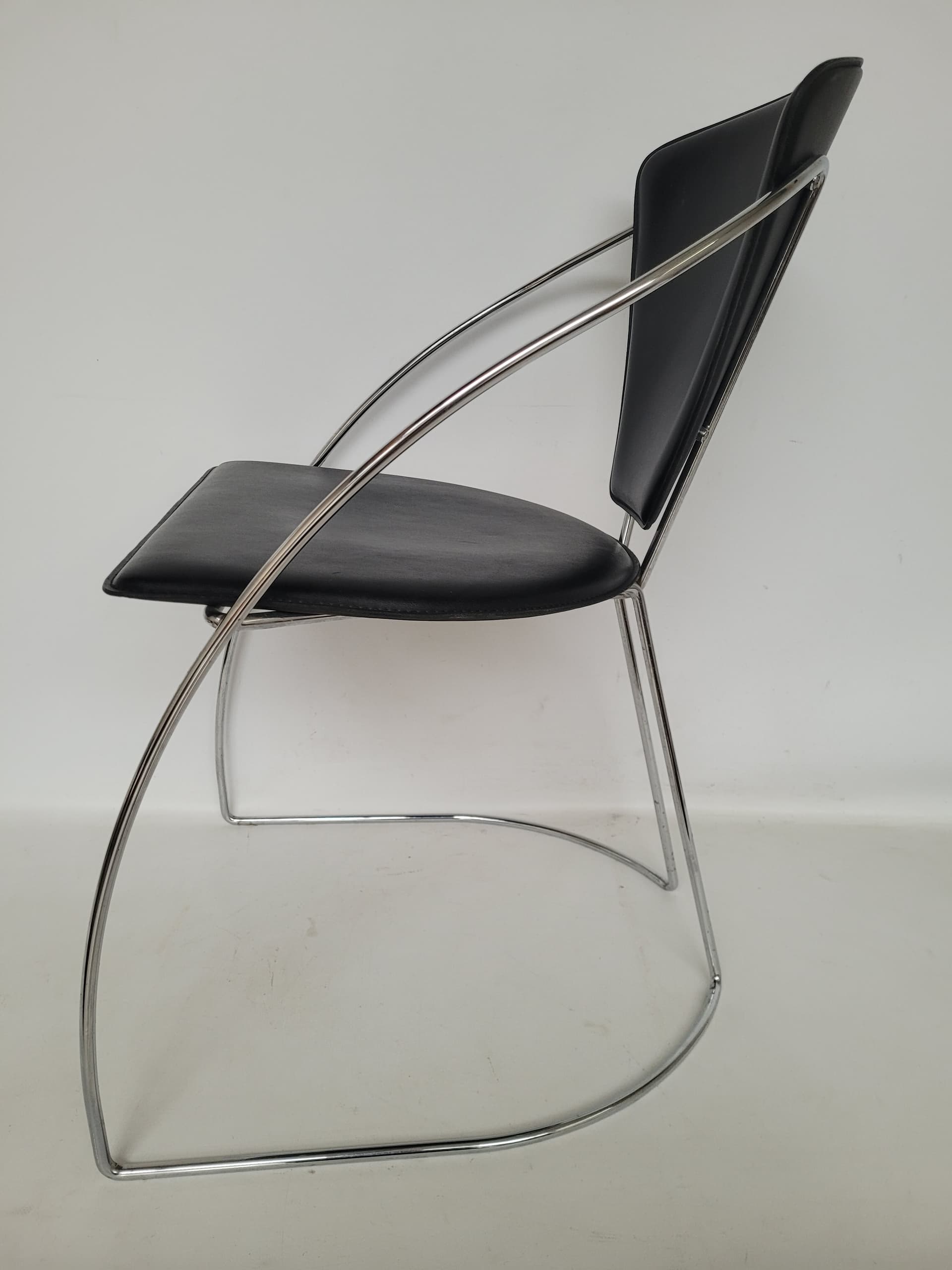 Krzesło Bauhaus, skóra czarna, stal chromowana, Włochy, lata 80. - 398771