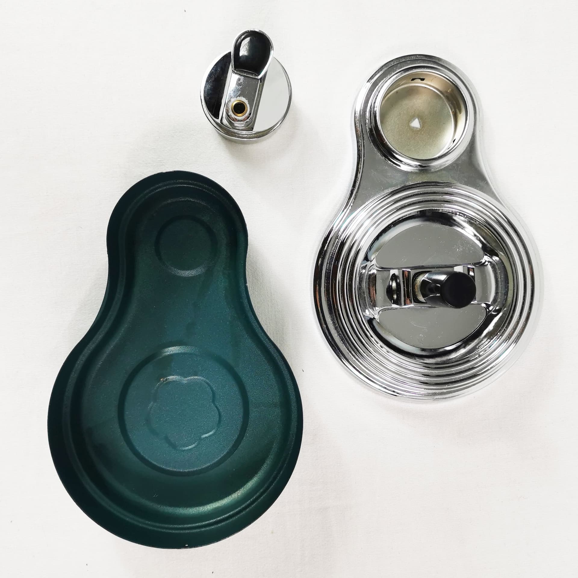 Smoking set Bauhaus, green chrome-plated steel, green Bakelite, Germany, 1960s. - 398968