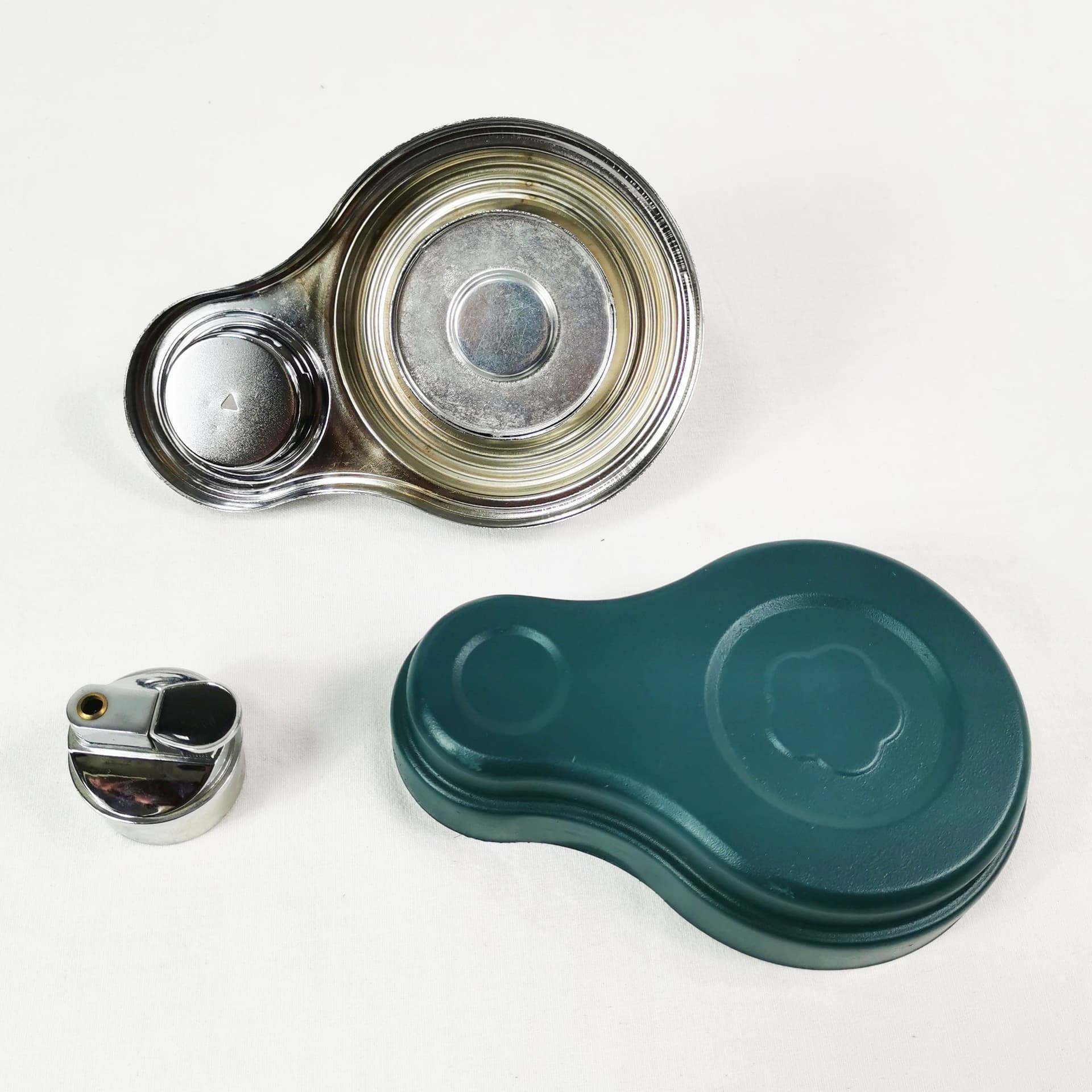 Smoking set Bauhaus, green chrome-plated steel, green Bakelite, Germany, 1960s. - 398969