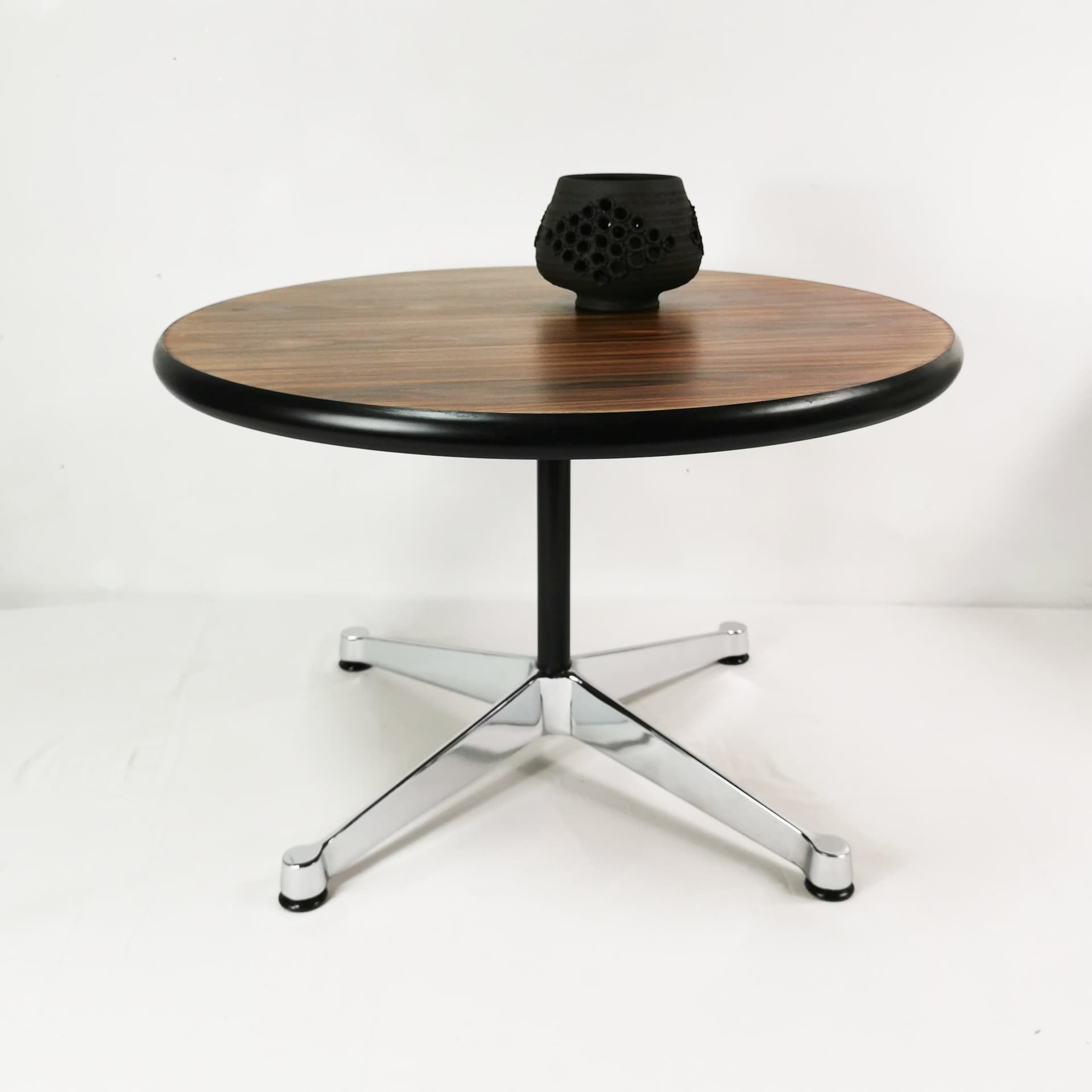 Coffee Table Eames Contract, American walnut brown, black plastic, polished steel silver, by C. & R. Eames, Vitra, Switzerland, 1980s. - 398974